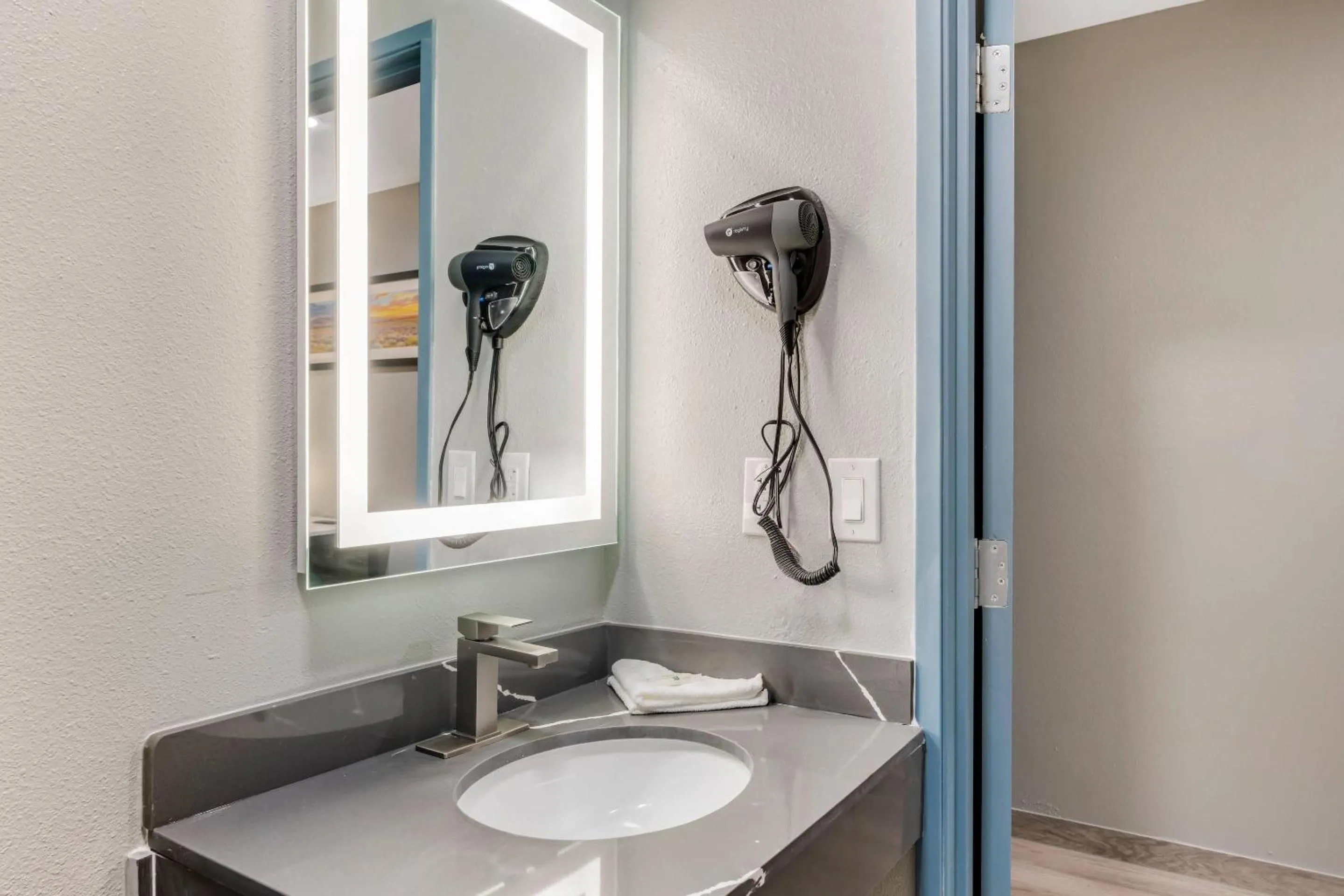 Bedroom in Quality Inn