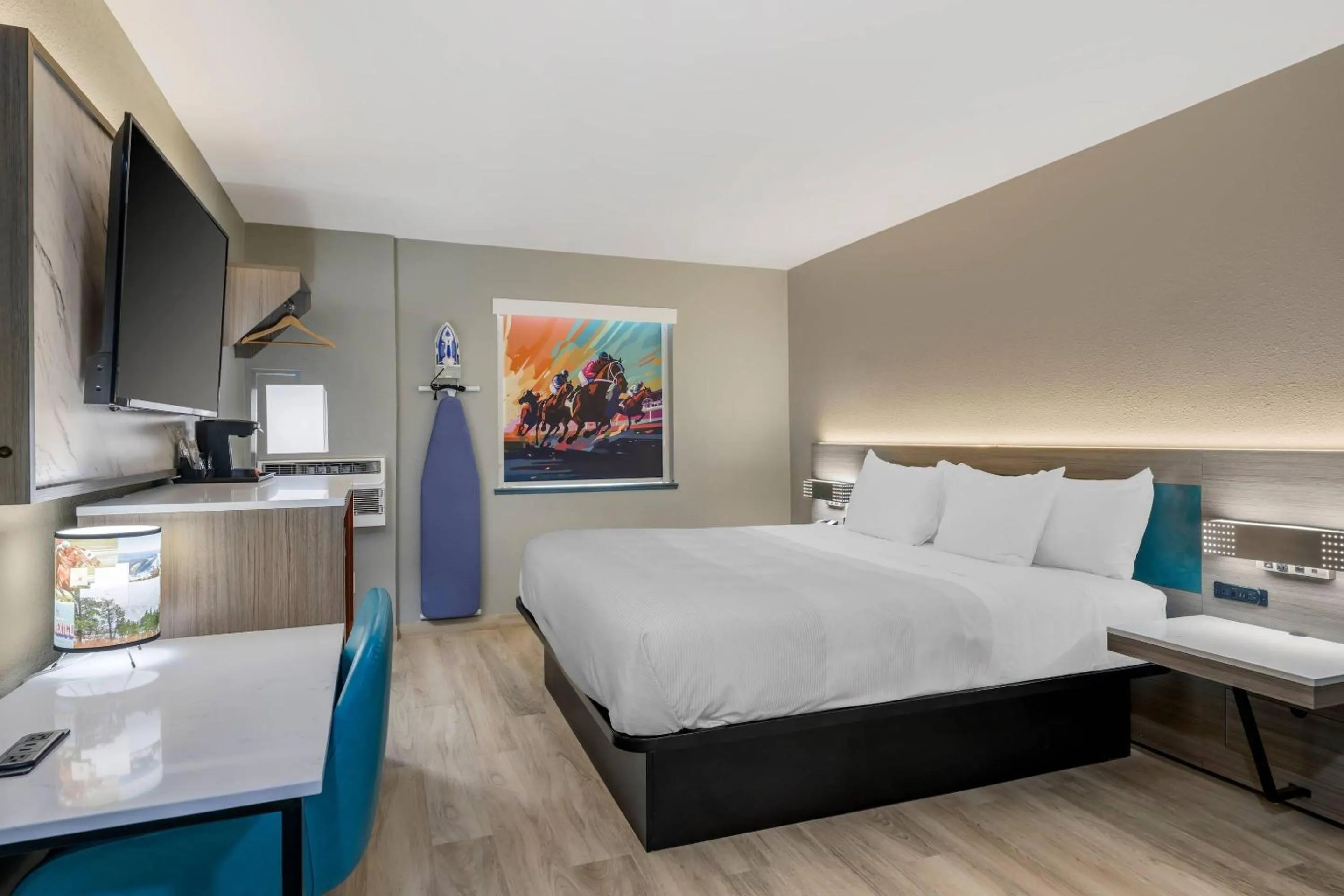 Bedroom, Bed in Quality Inn