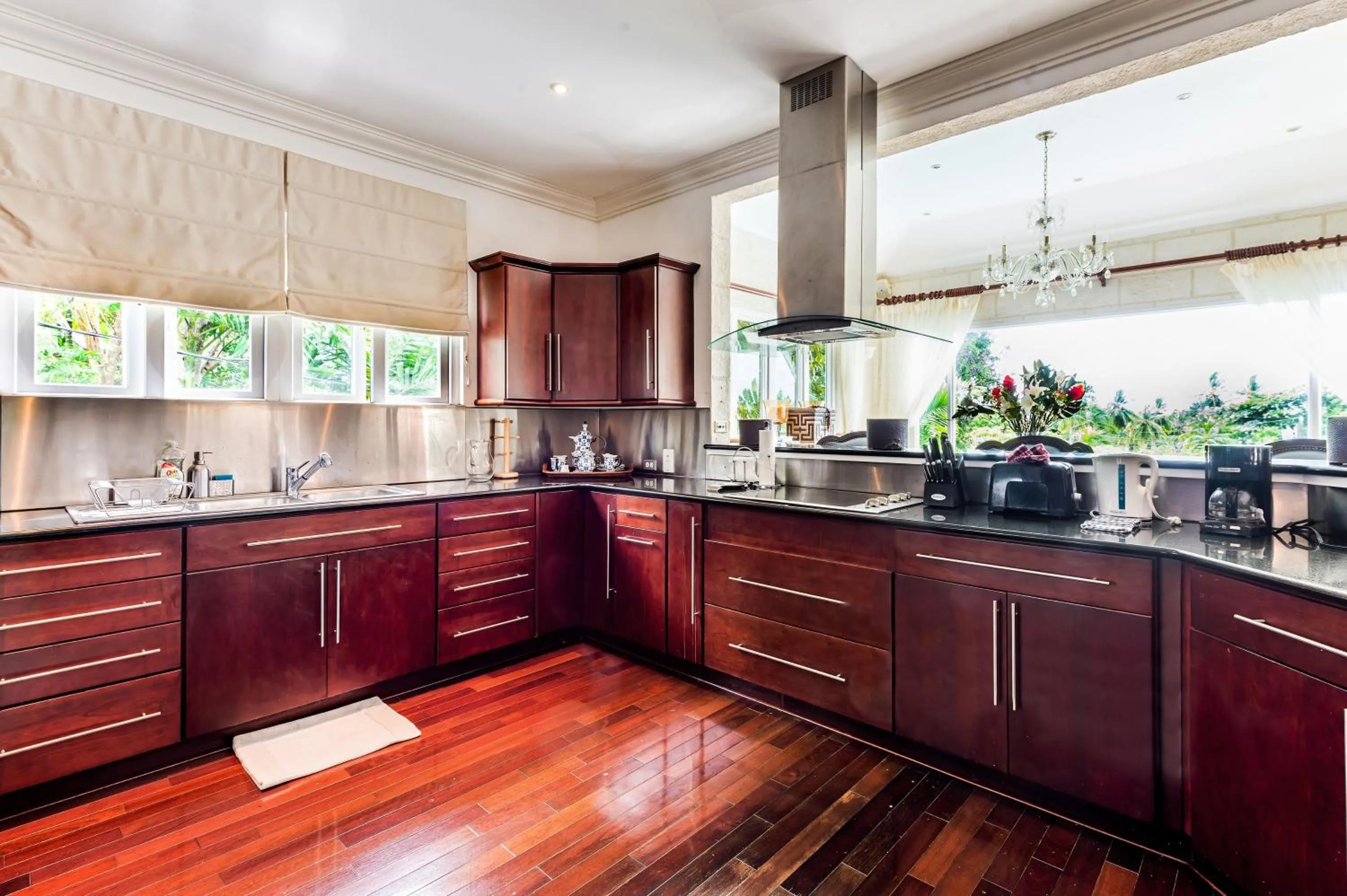 Kitchen or kitchenette in The Palms Resort