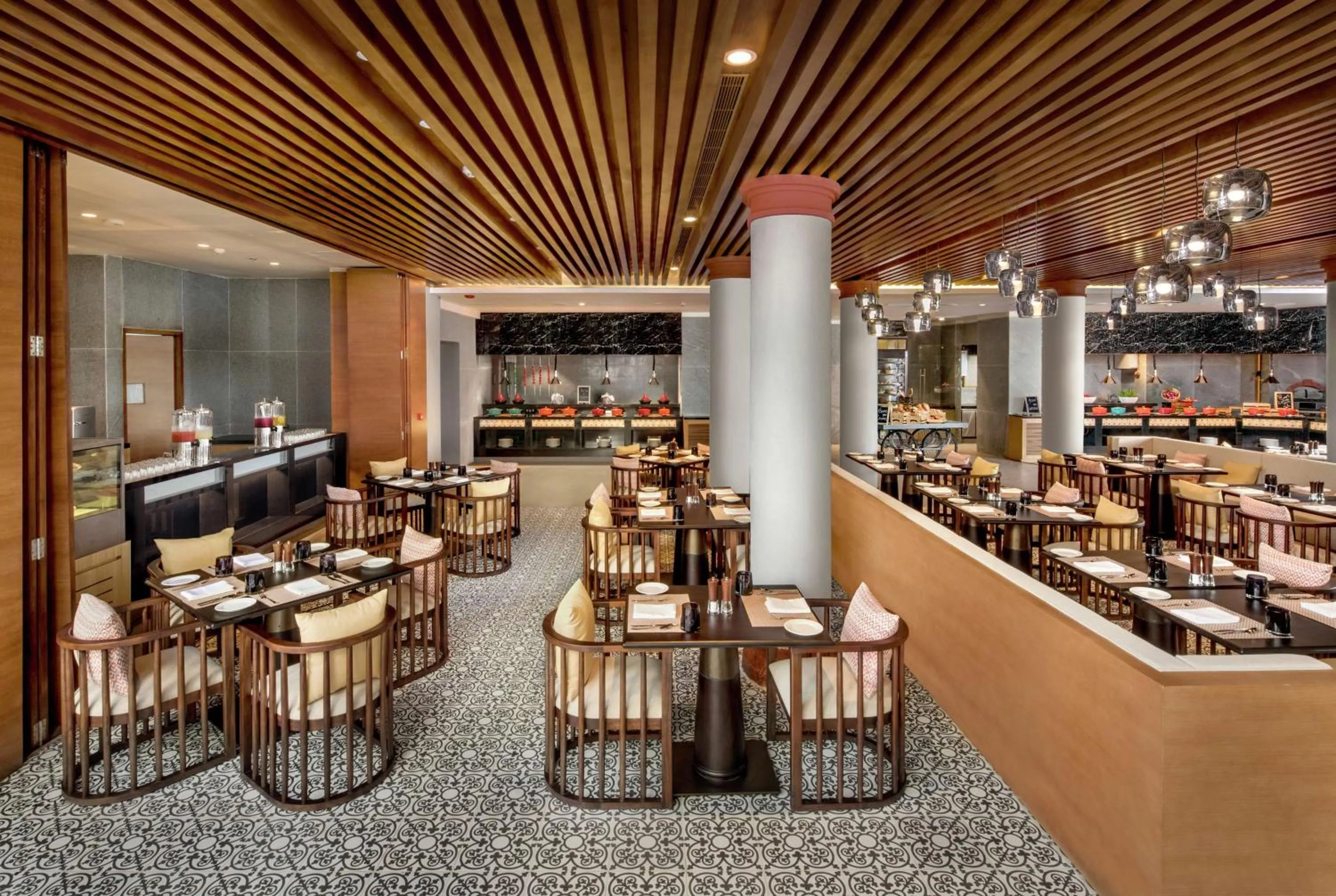 Lounge or bar in DoubleTree by Hilton Goa - Panaji