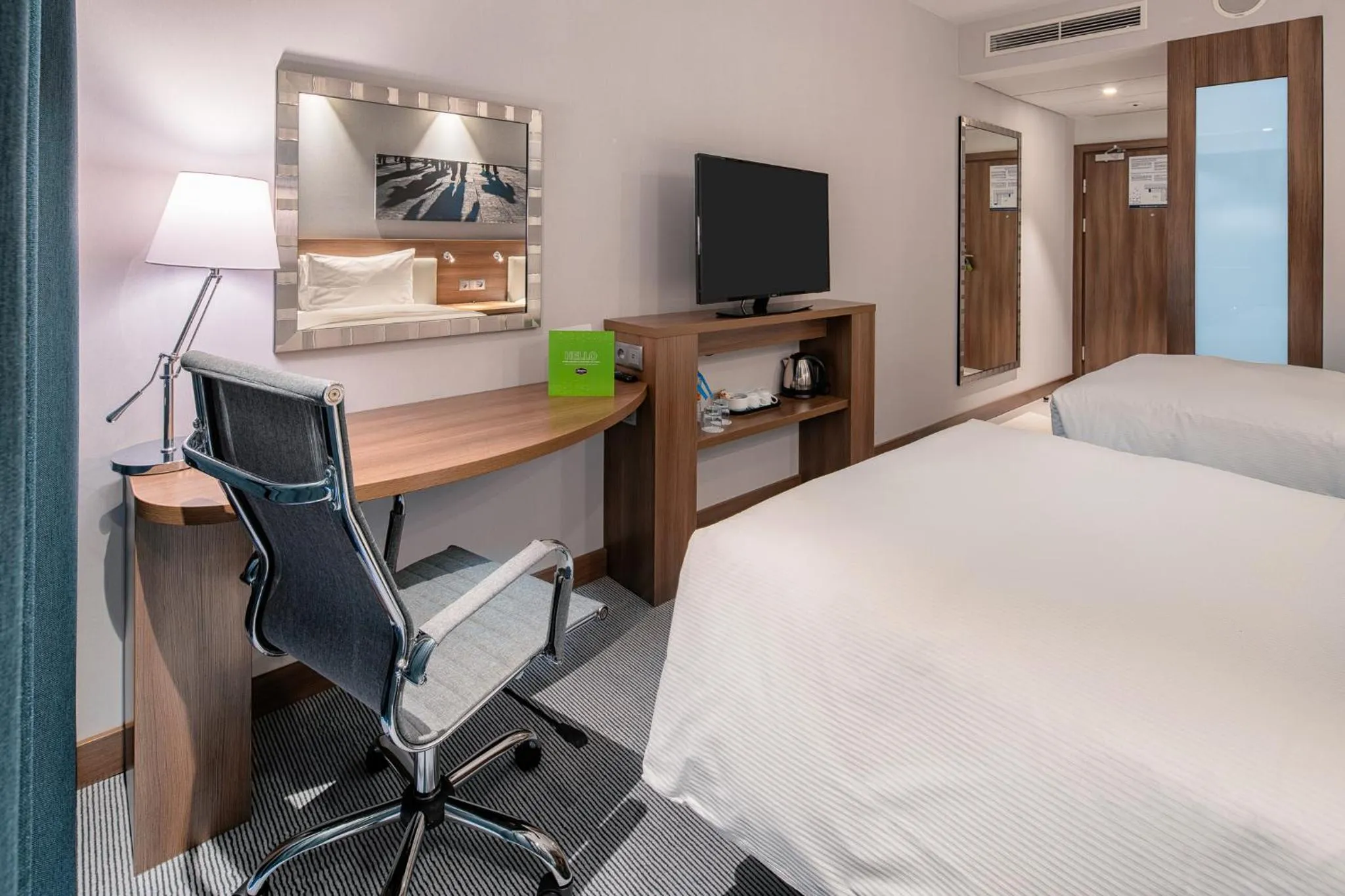 TV and multimedia, Bed in Hampton By Hilton Warsaw Mokotow