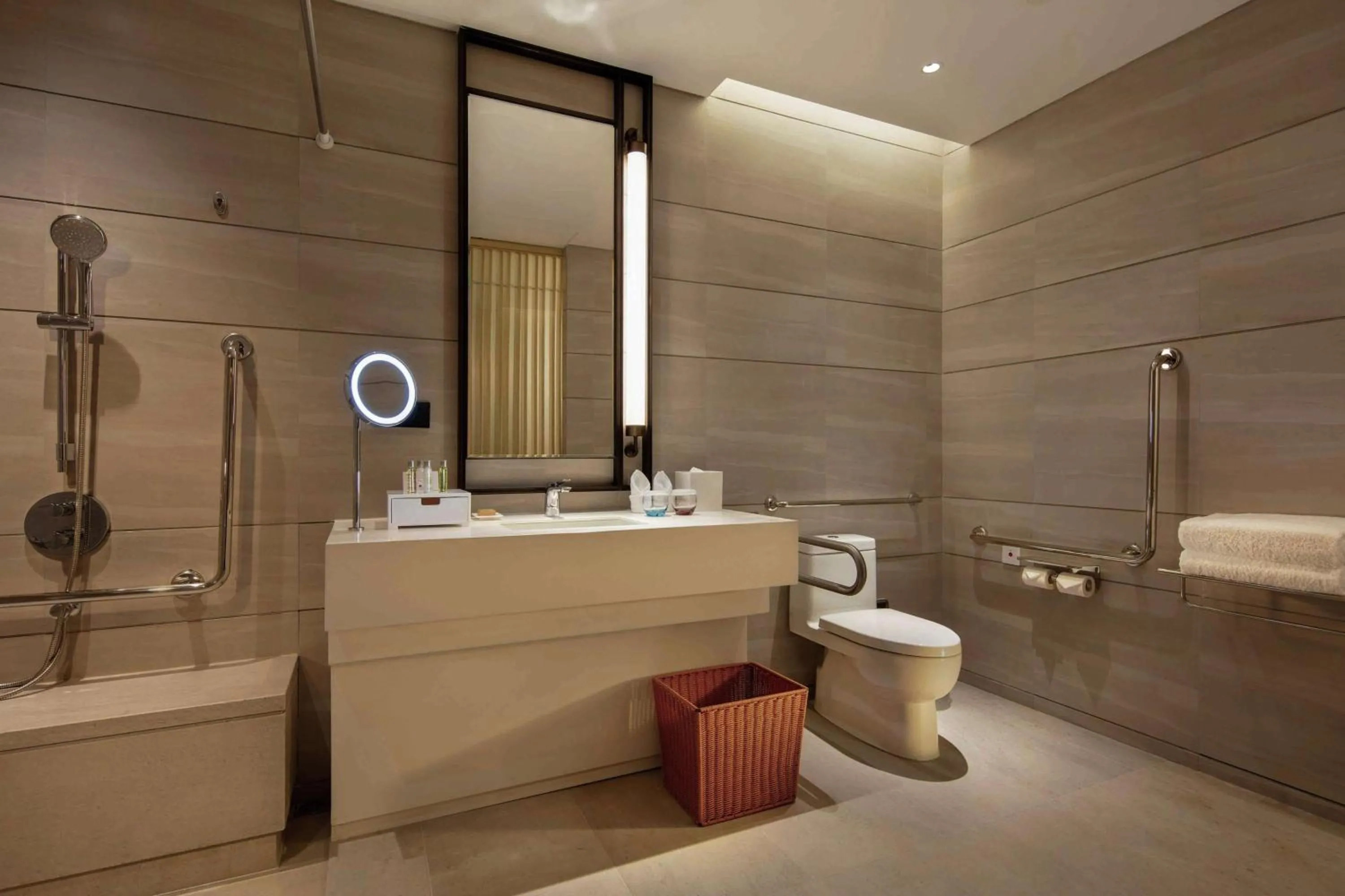 Bathroom in Doubletree Resort By Hilton Hainan - Xinglong Lakeside
