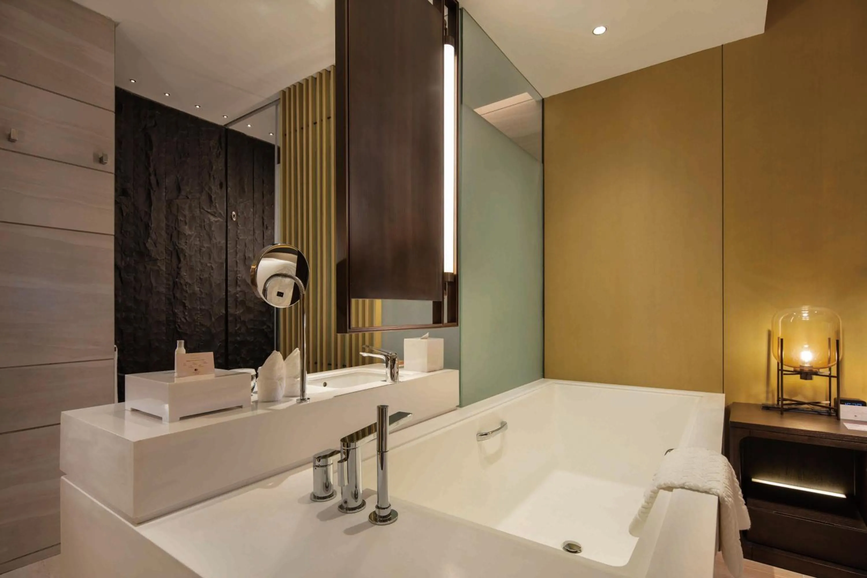 Bathroom in Doubletree Resort By Hilton Hainan - Xinglong Lakeside