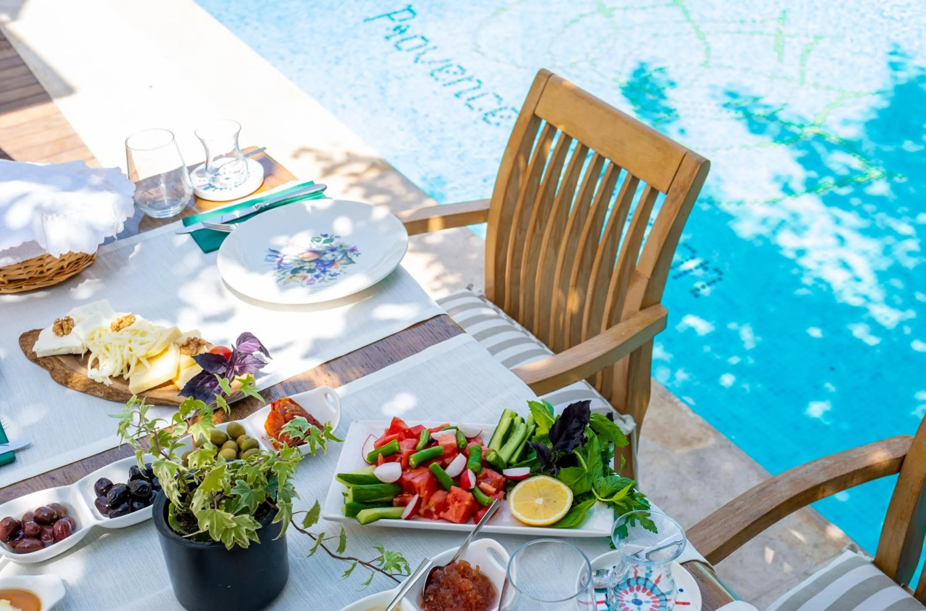 Breakfast in PROVENCE MANSİON ALAÇATI