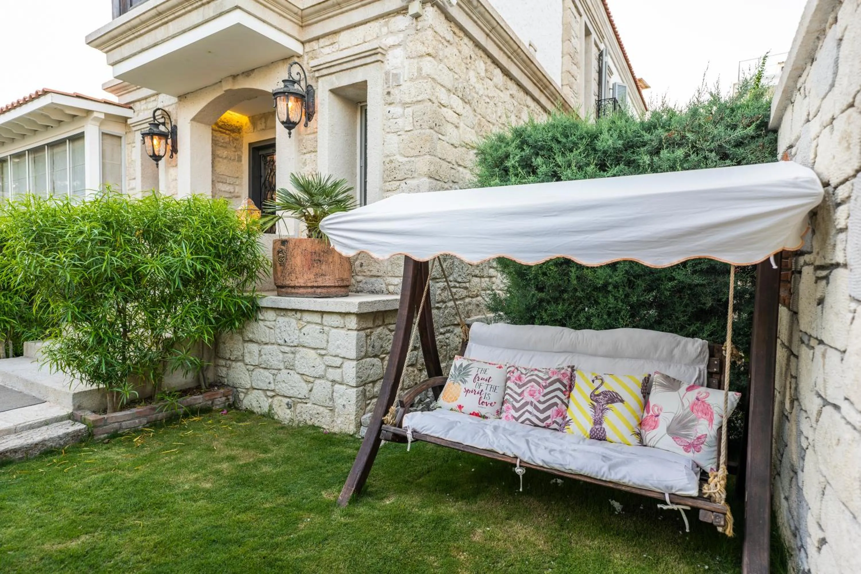 Garden in PROVENCE MANSİON ALAÇATI