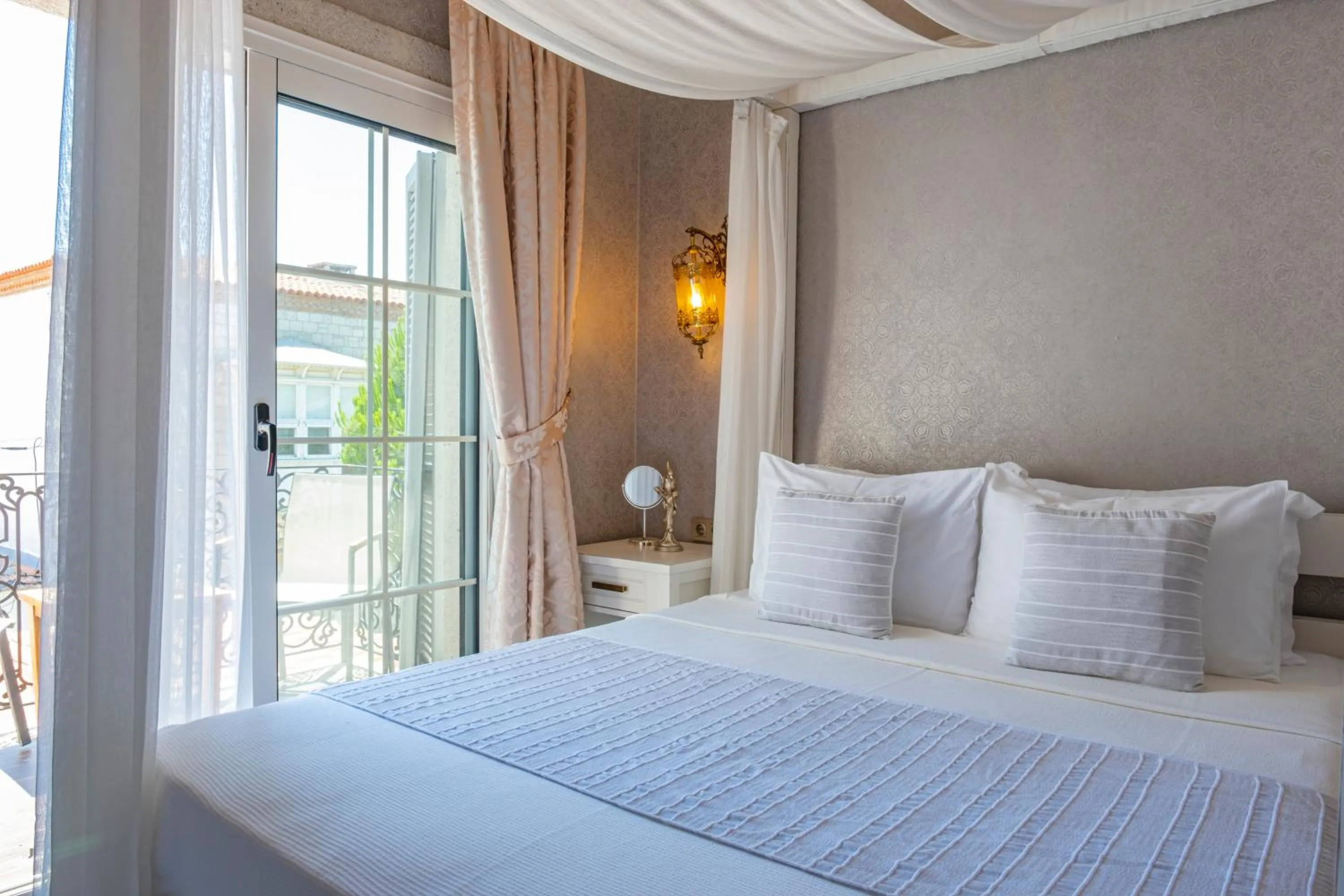 PROVENCE MANSİON ALAÇATI