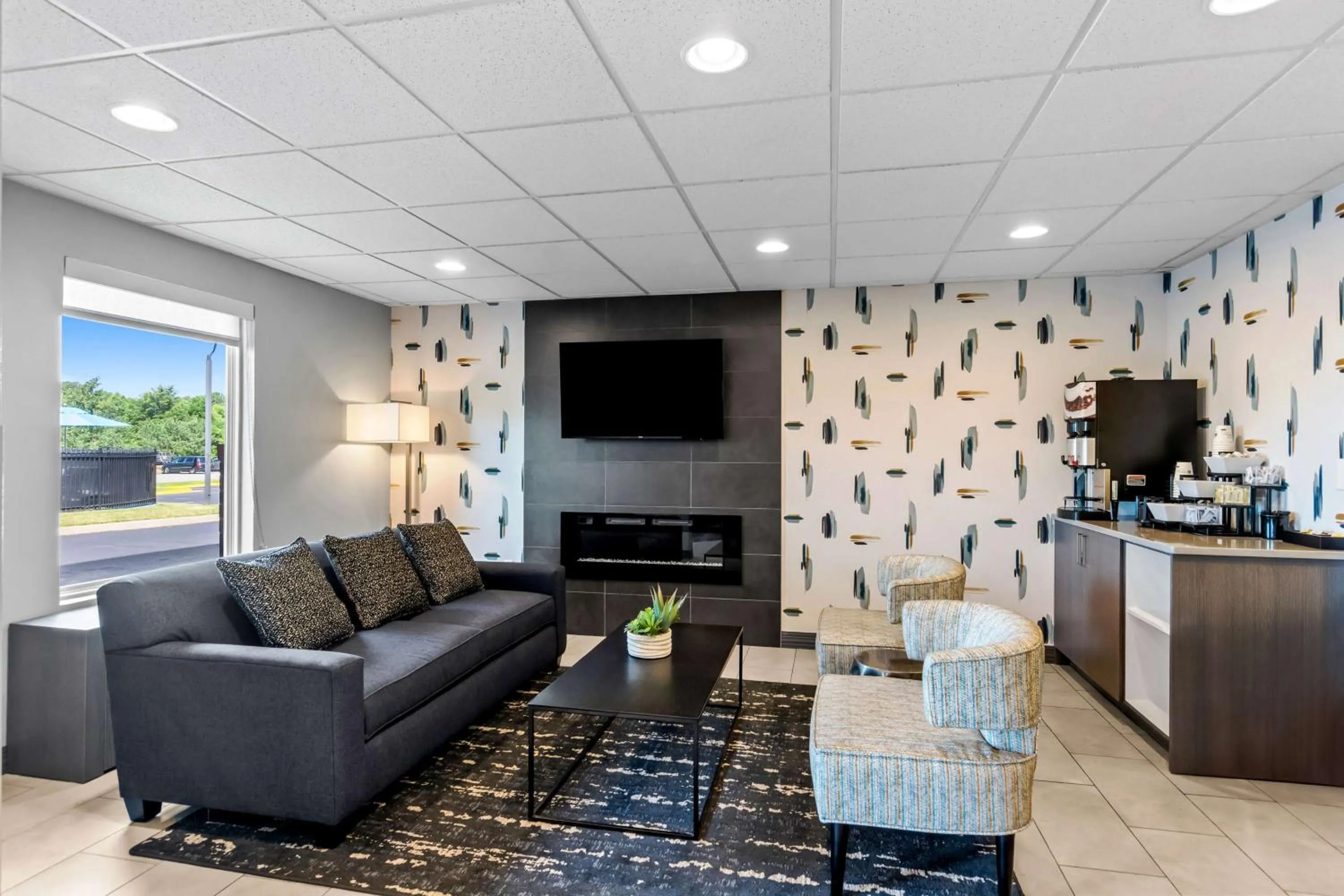 Lobby or reception in Best Western Doswell Hotel