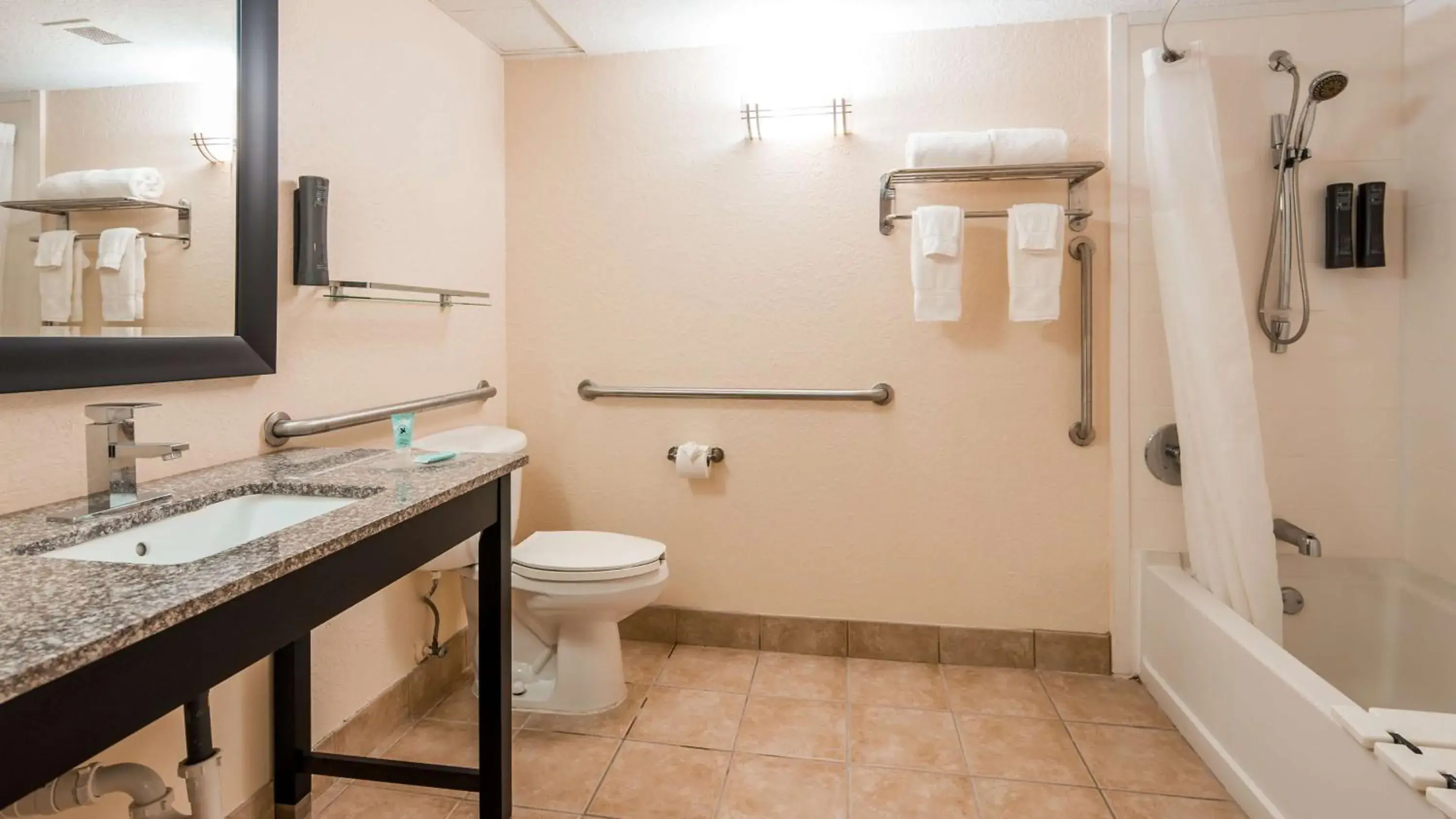 Double Room with Two Double Beds in Best Western Mulberry Hotel Double Room with Two Double Beds in Best Western Mulberry Hotel