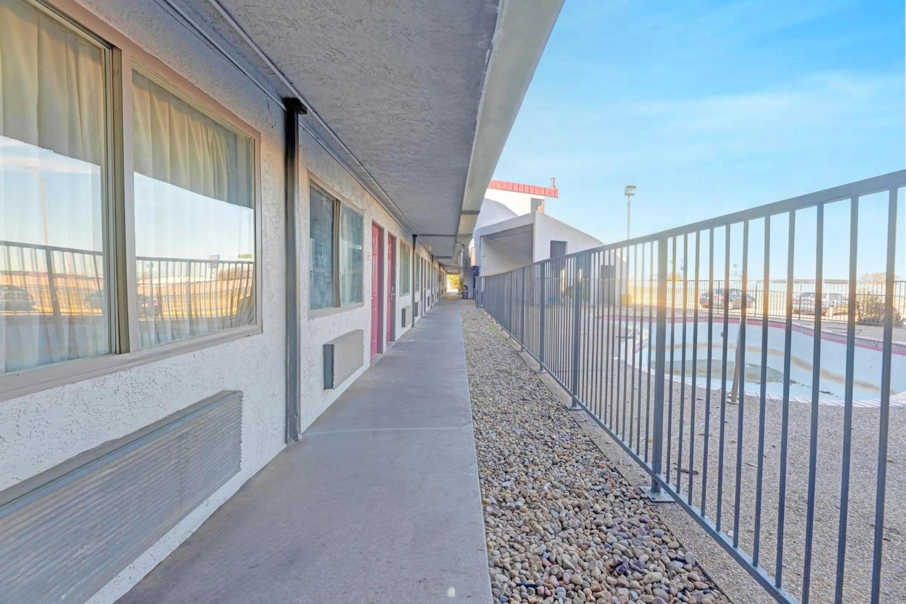Balcony/Terrace in Travelers inn by OYO Wichita Falls