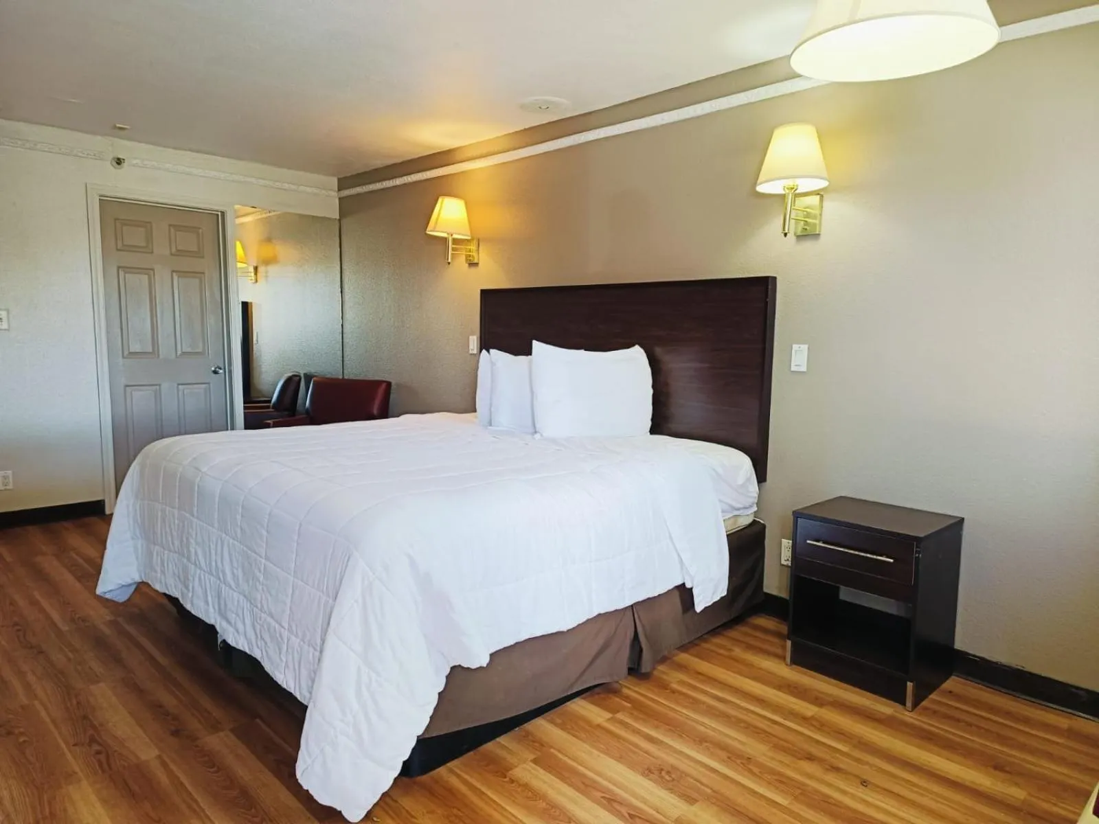 Bedroom, Bed in Wichita Falls inn