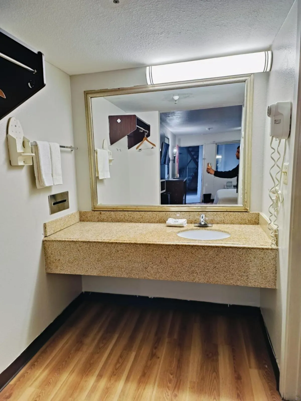 Bathroom in Wichita Falls inn