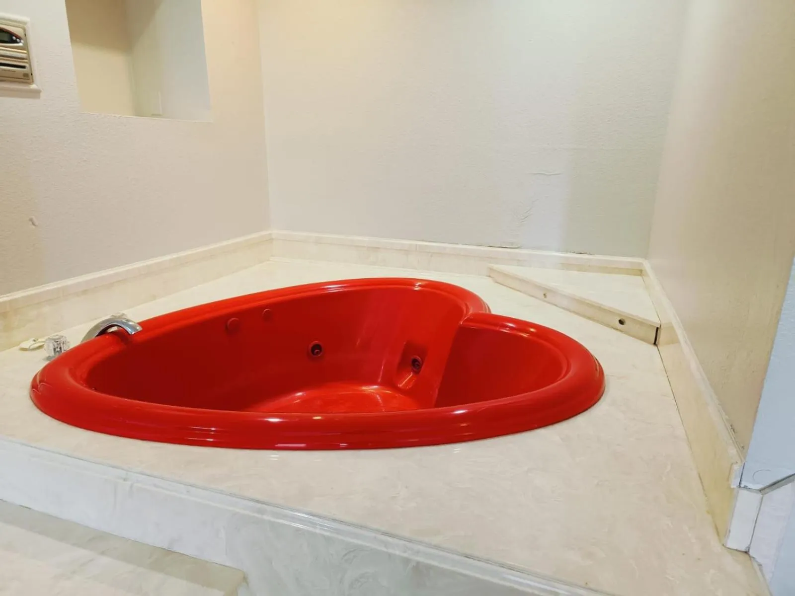 Hot Tub in Wichita Falls inn