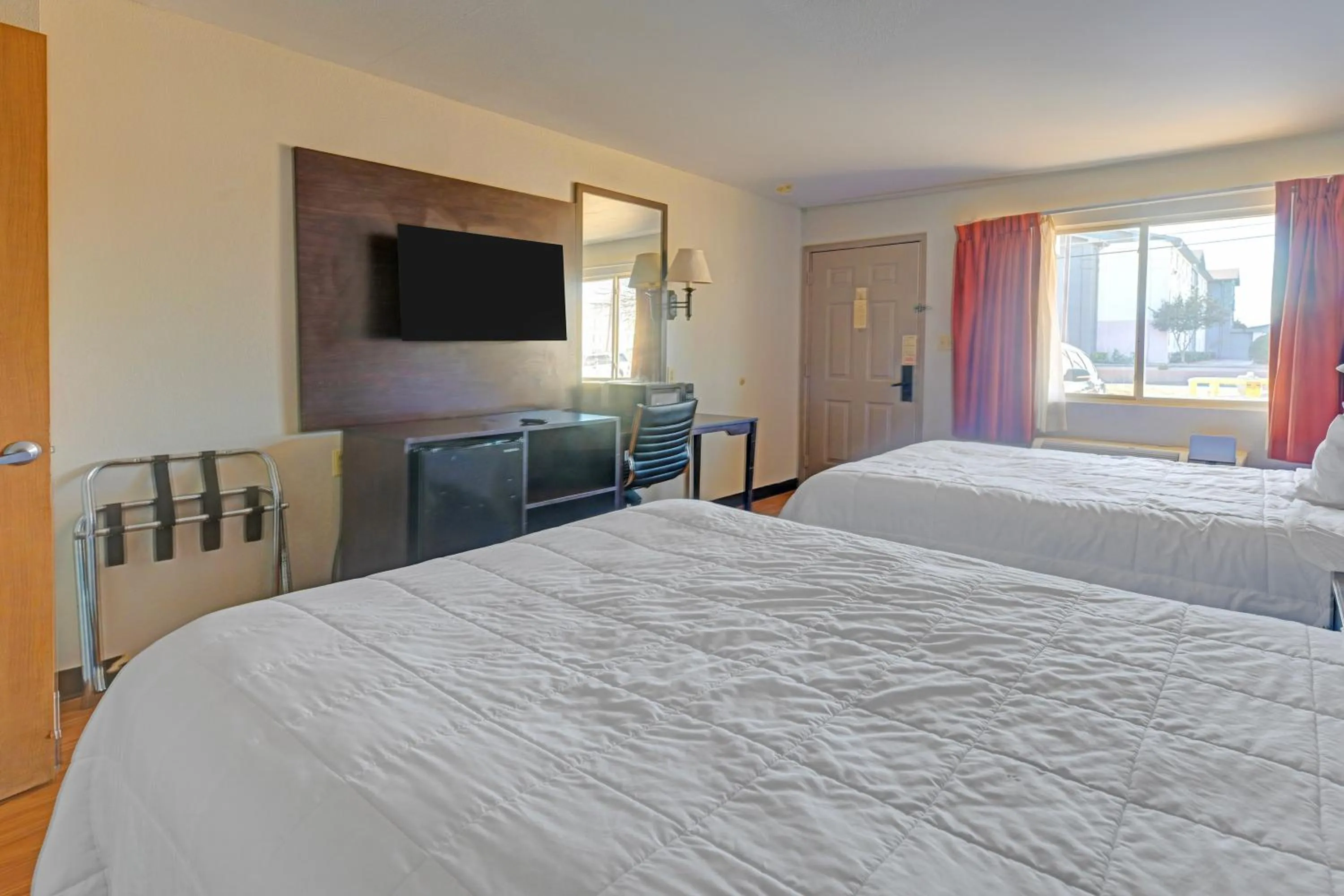 Bedroom, Bed in Travelers inn by OYO Wichita Falls