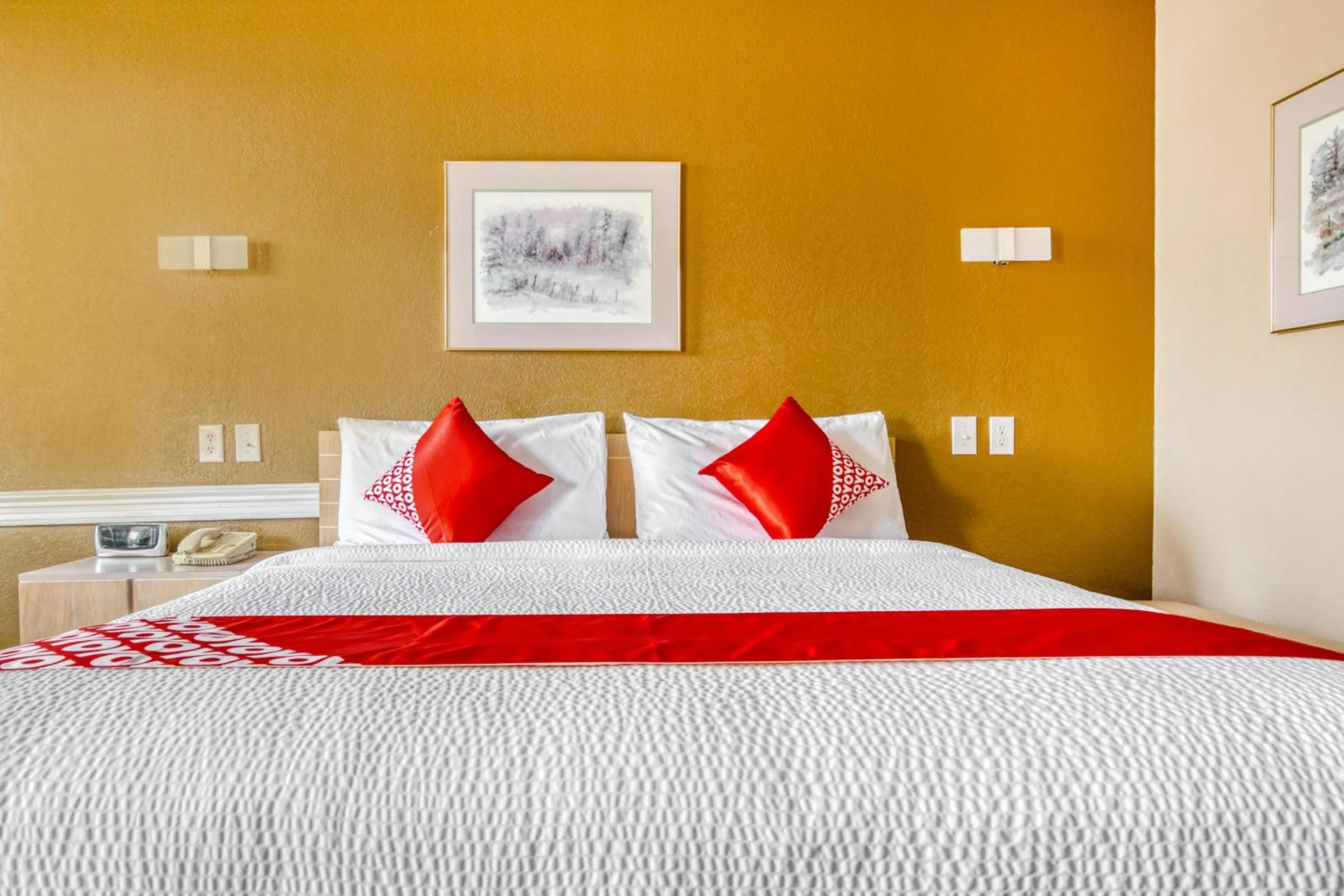 Bedroom, Bed in OYO Hotel Wichita Falls - Downtown