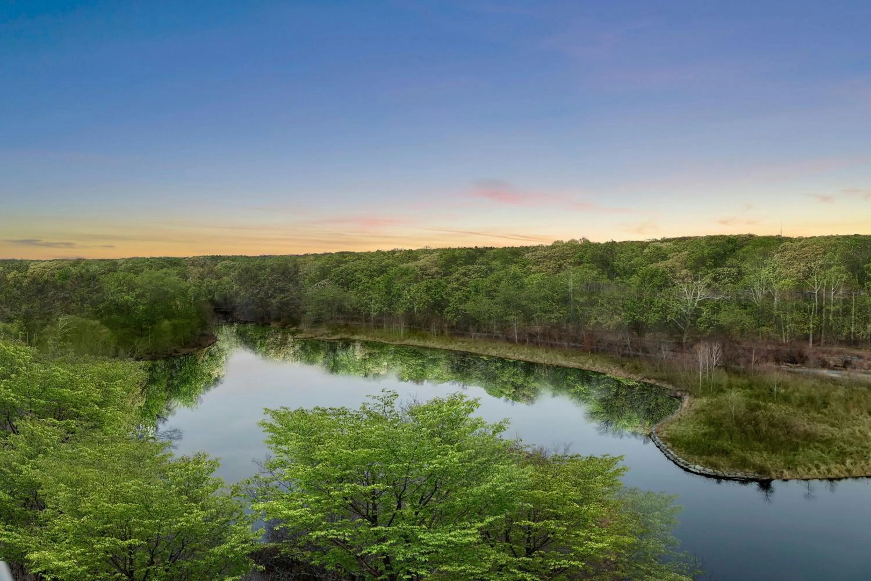 Photo of the whole room in Merriweather Lakehouse Hotel, Autograph Collection