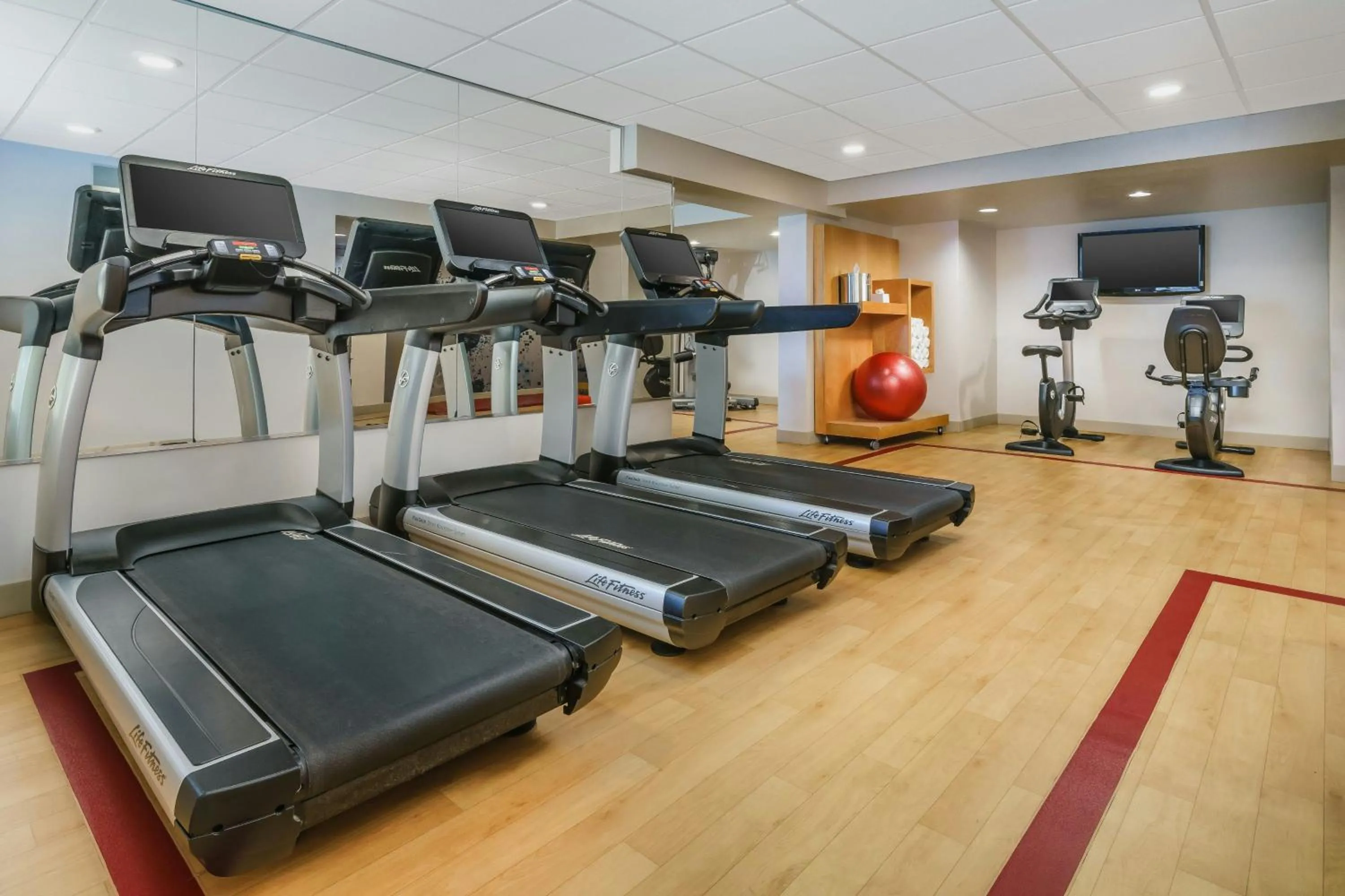 Fitness centre/facilities in Sheraton Great Valley Hotel