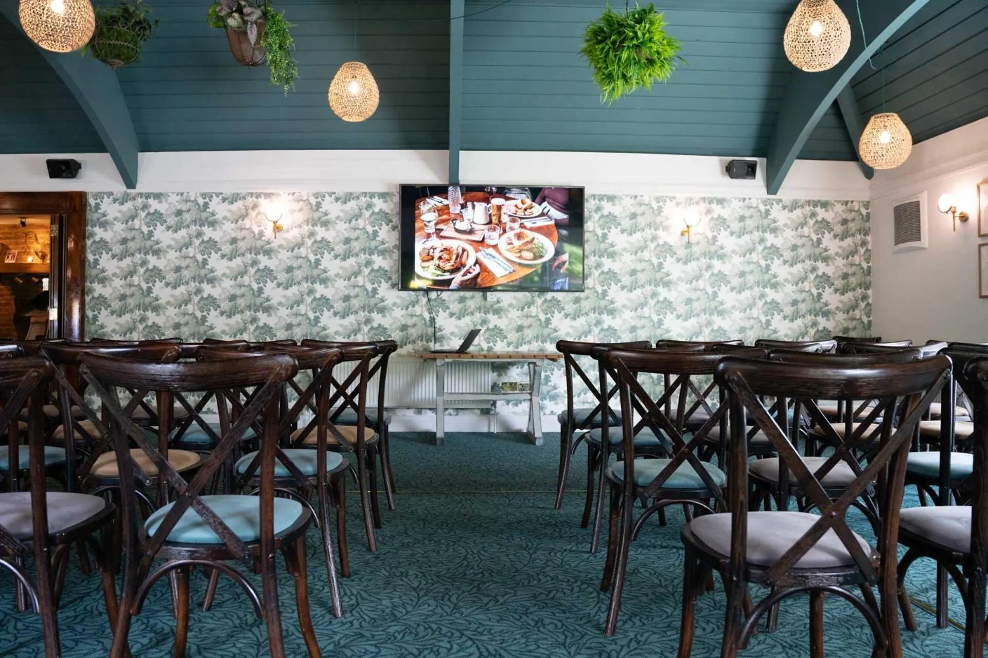 Restaurant/places to eat in The Princess Royal