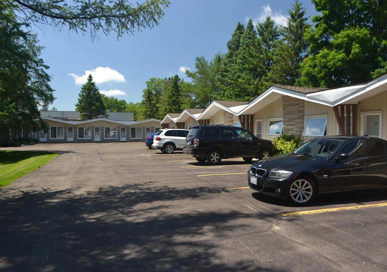 Area and facilities in Stratford Suburban Motel