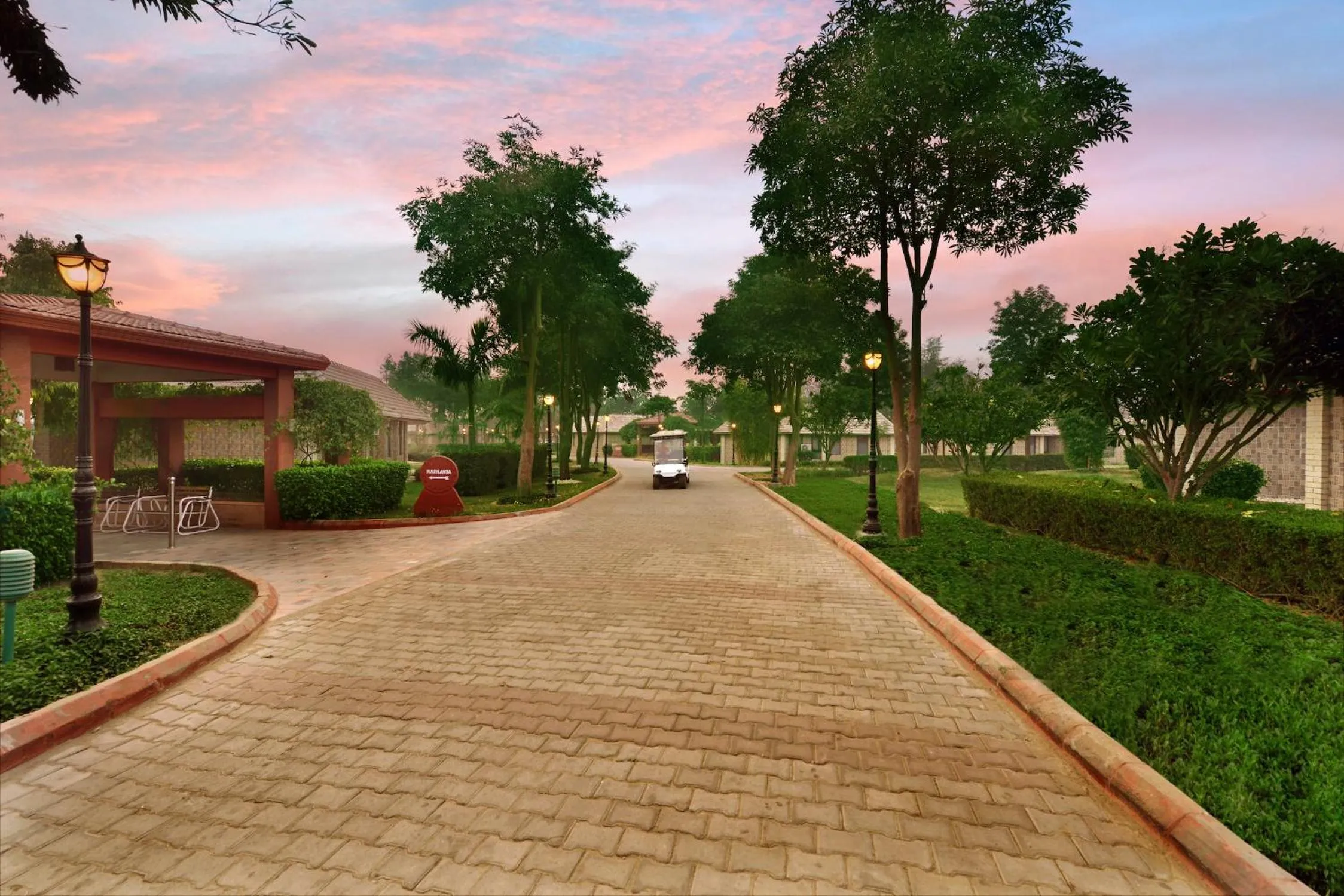 Garden in Shri Radha Brij Vasundhara Resort & Spa