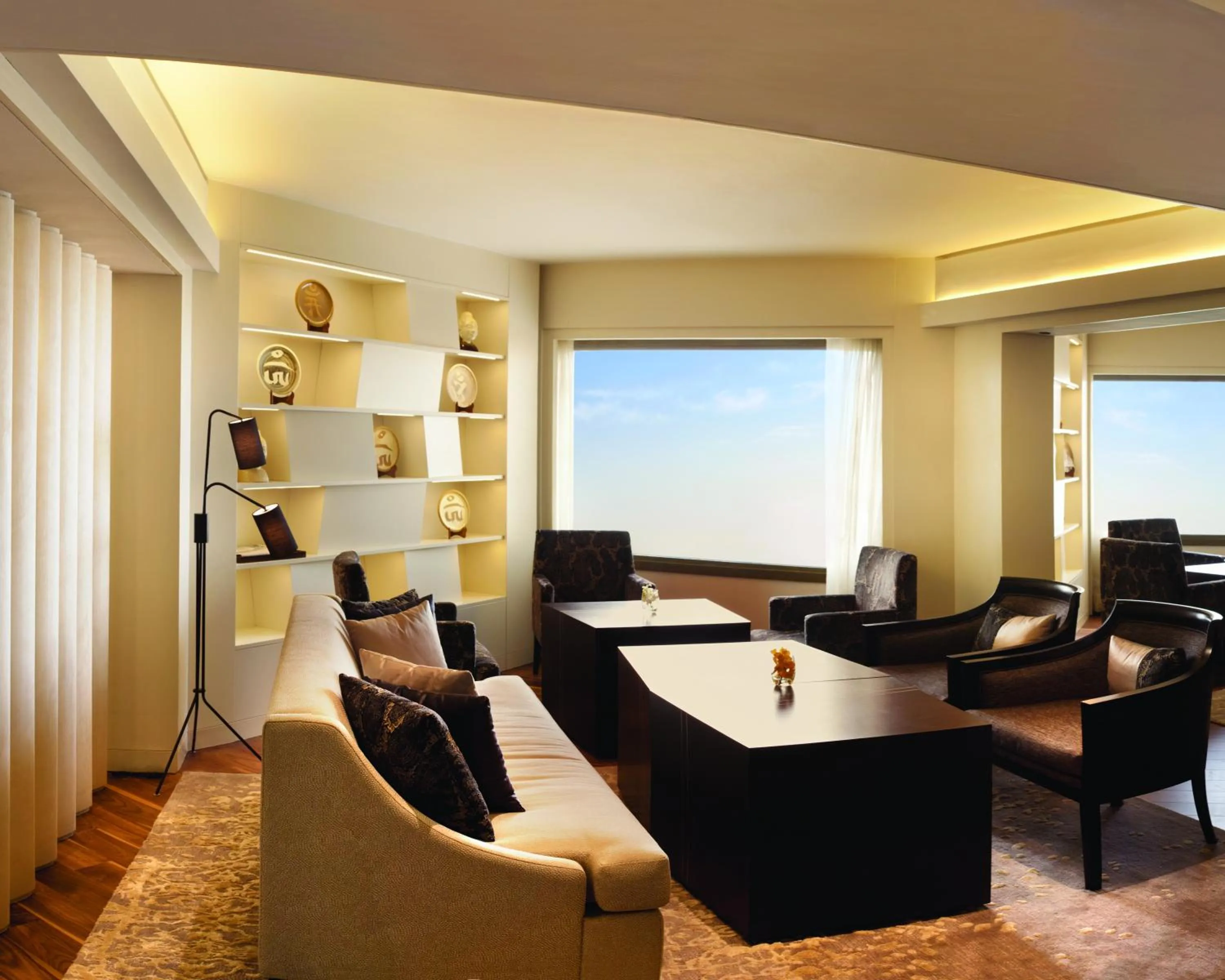 Lounge or bar in Hyatt Regency Delhi