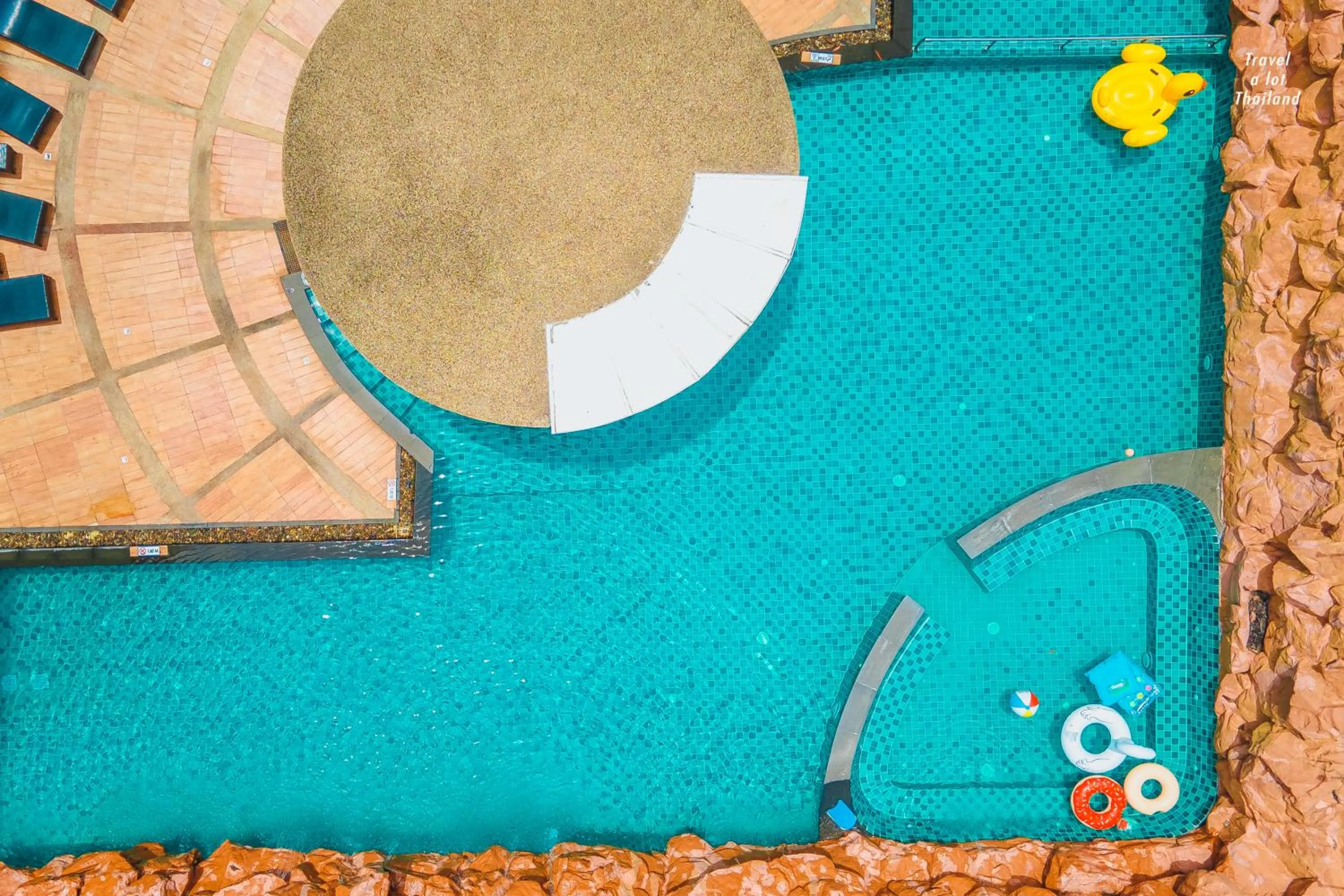 Pool view in Centara Nova Hotel Pattaya