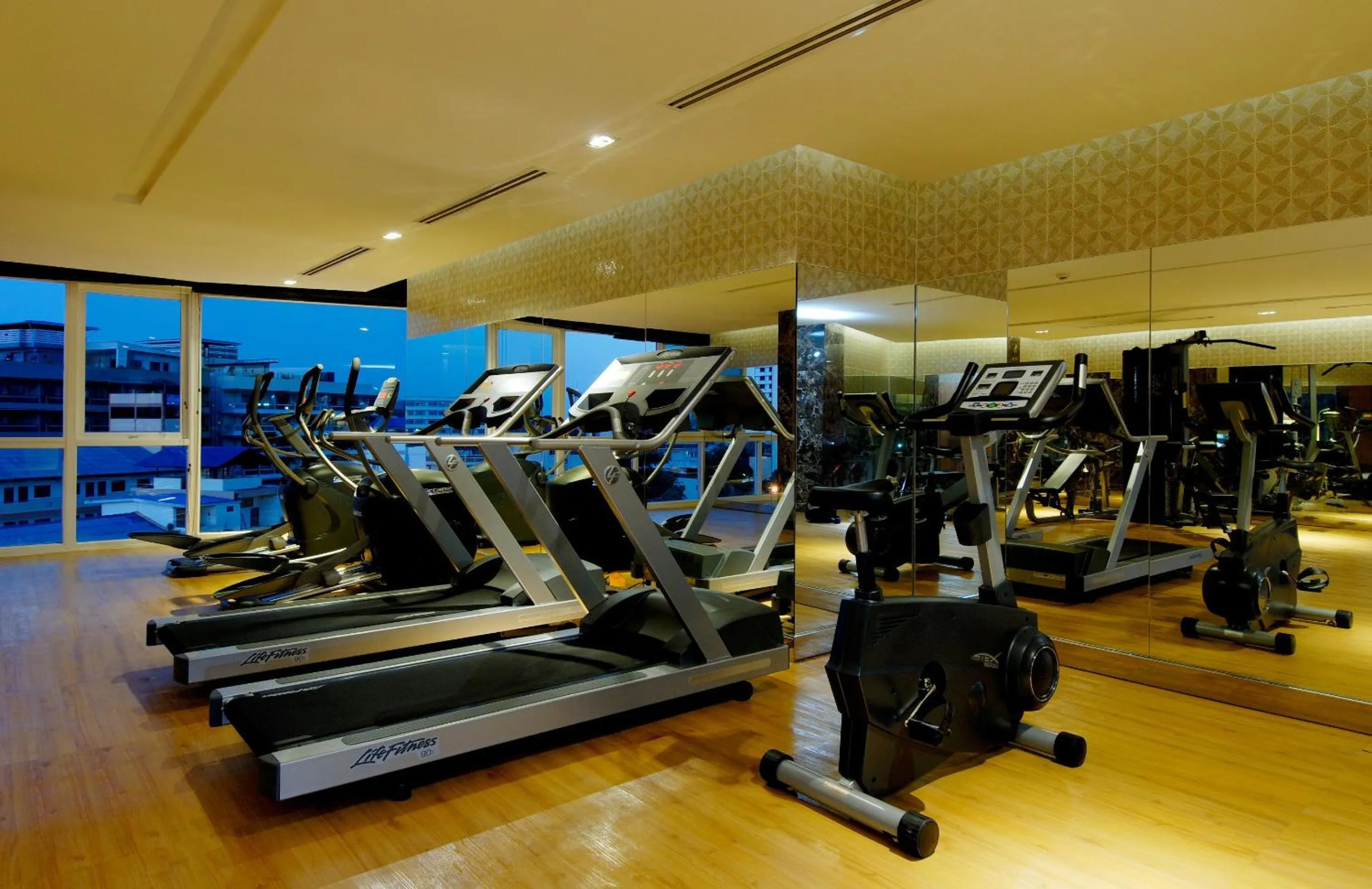 Fitness centre/facilities in Centara Nova Hotel Pattaya
