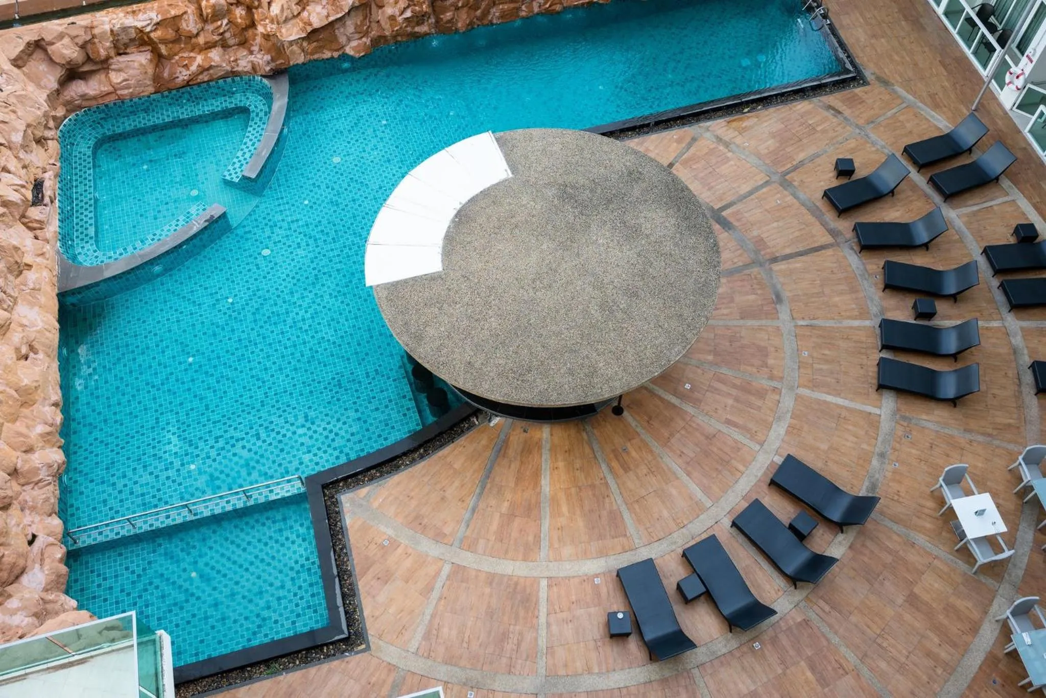 Swimming pool in Centara Nova Hotel Pattaya