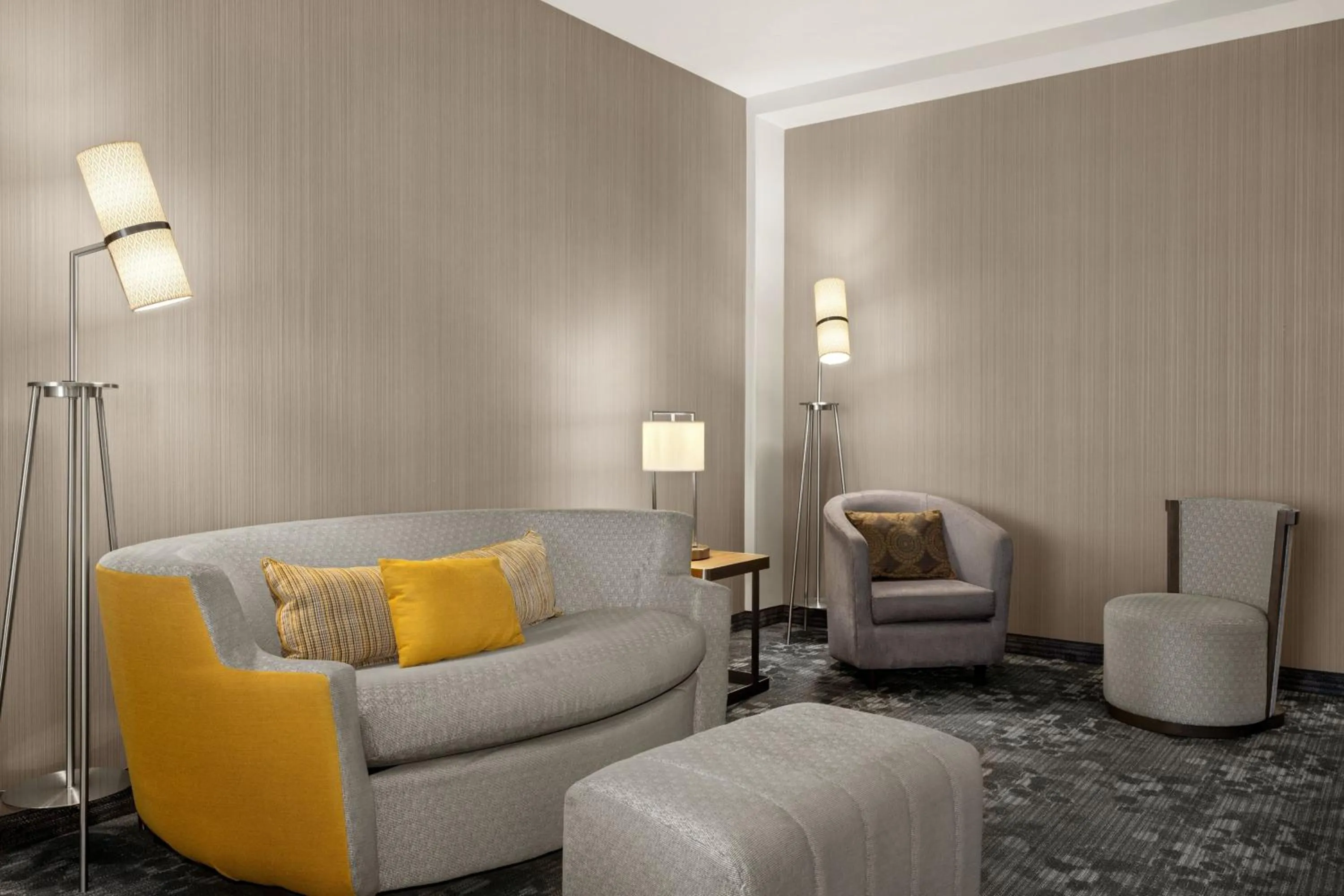 Bedroom in Courtyard by Marriott Omaha East/Council Bluffs, IA