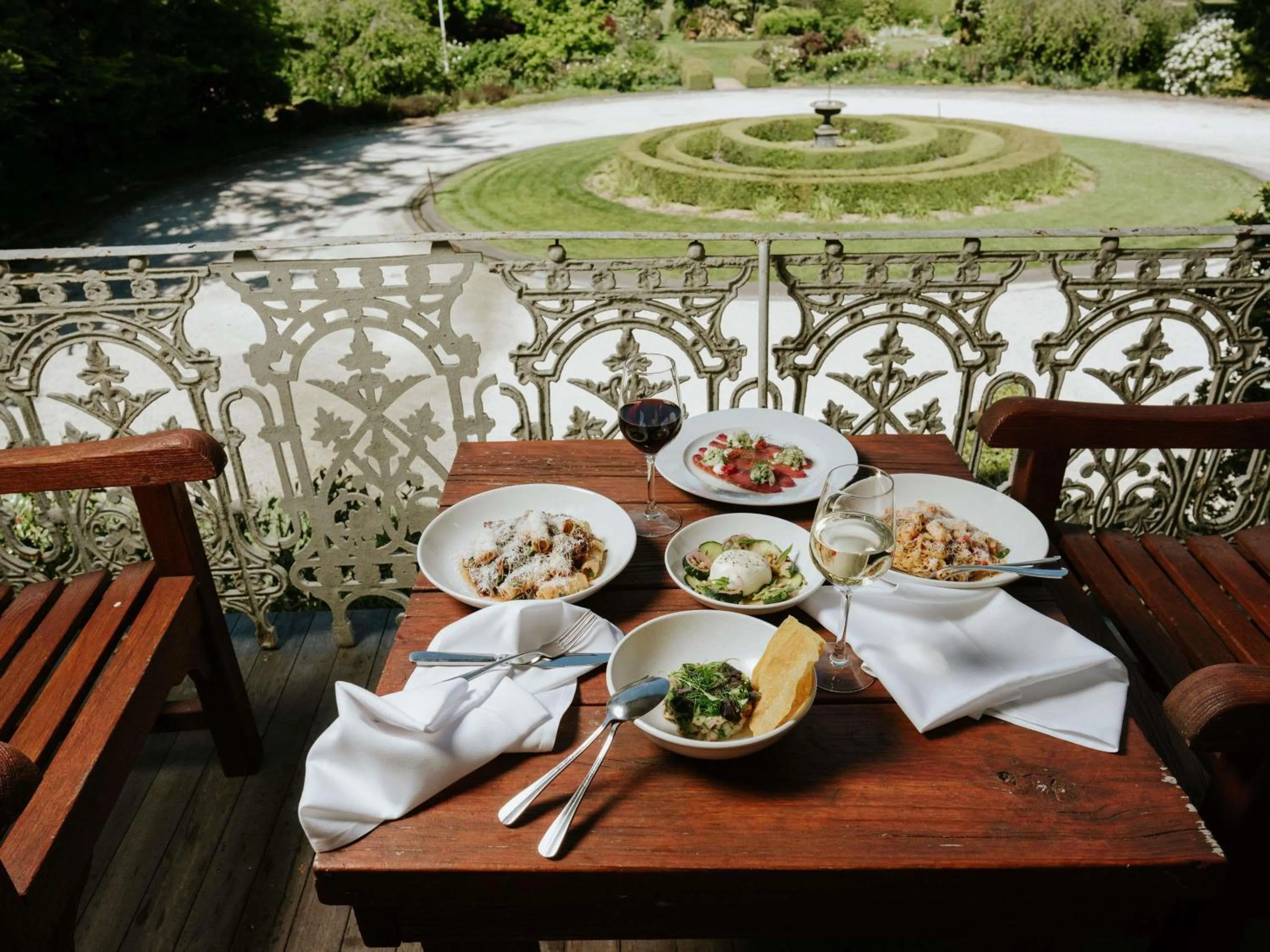 Restaurant/places to eat in Peppers Craigieburn Resort