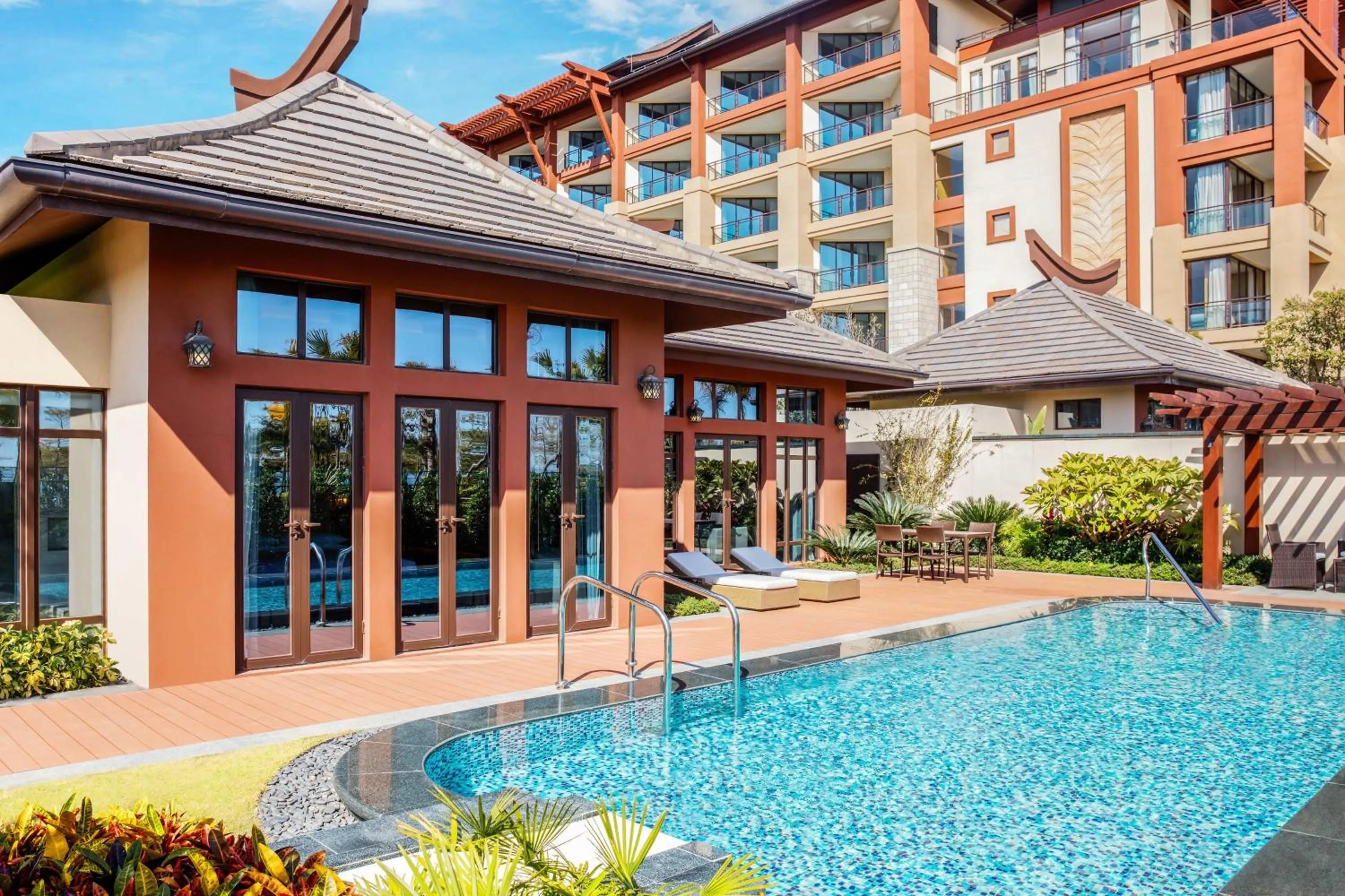 Swimming pool in Xiamen Marriott Hotel & Conference Centre