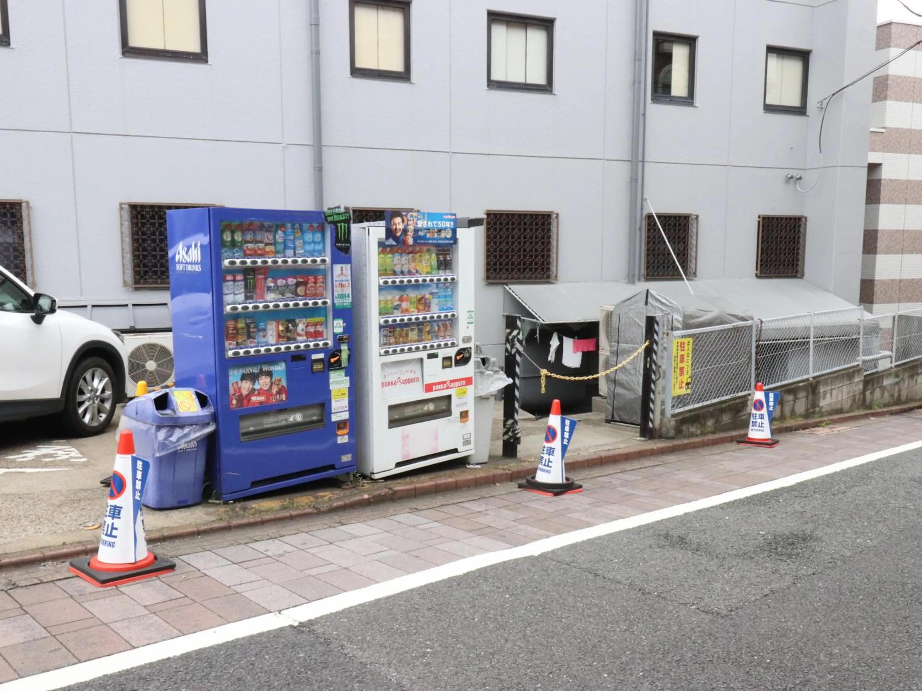 Property building in Tokyo Inn