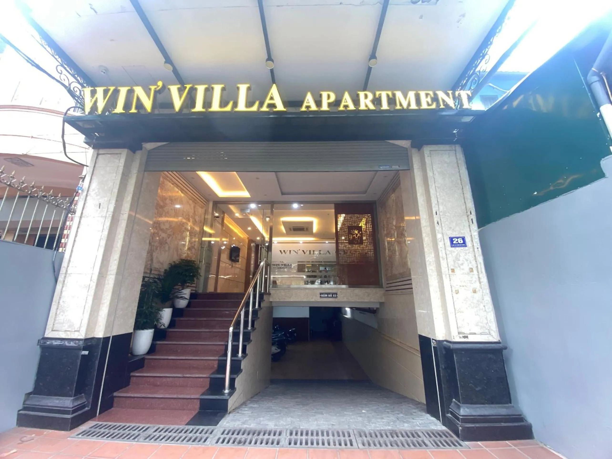 Property building in Win Villa Hotel & Apartment