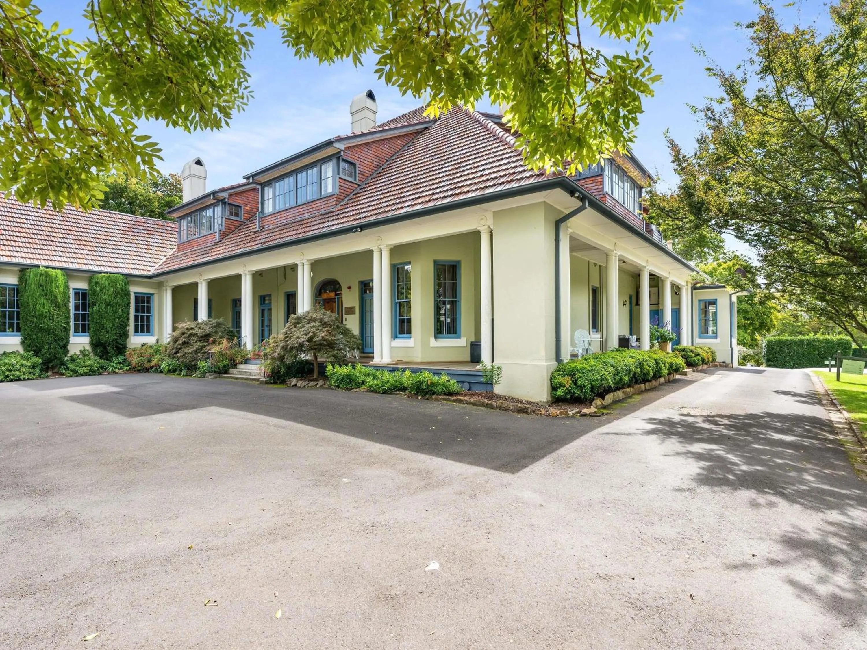 Property building in Peppers Manor House