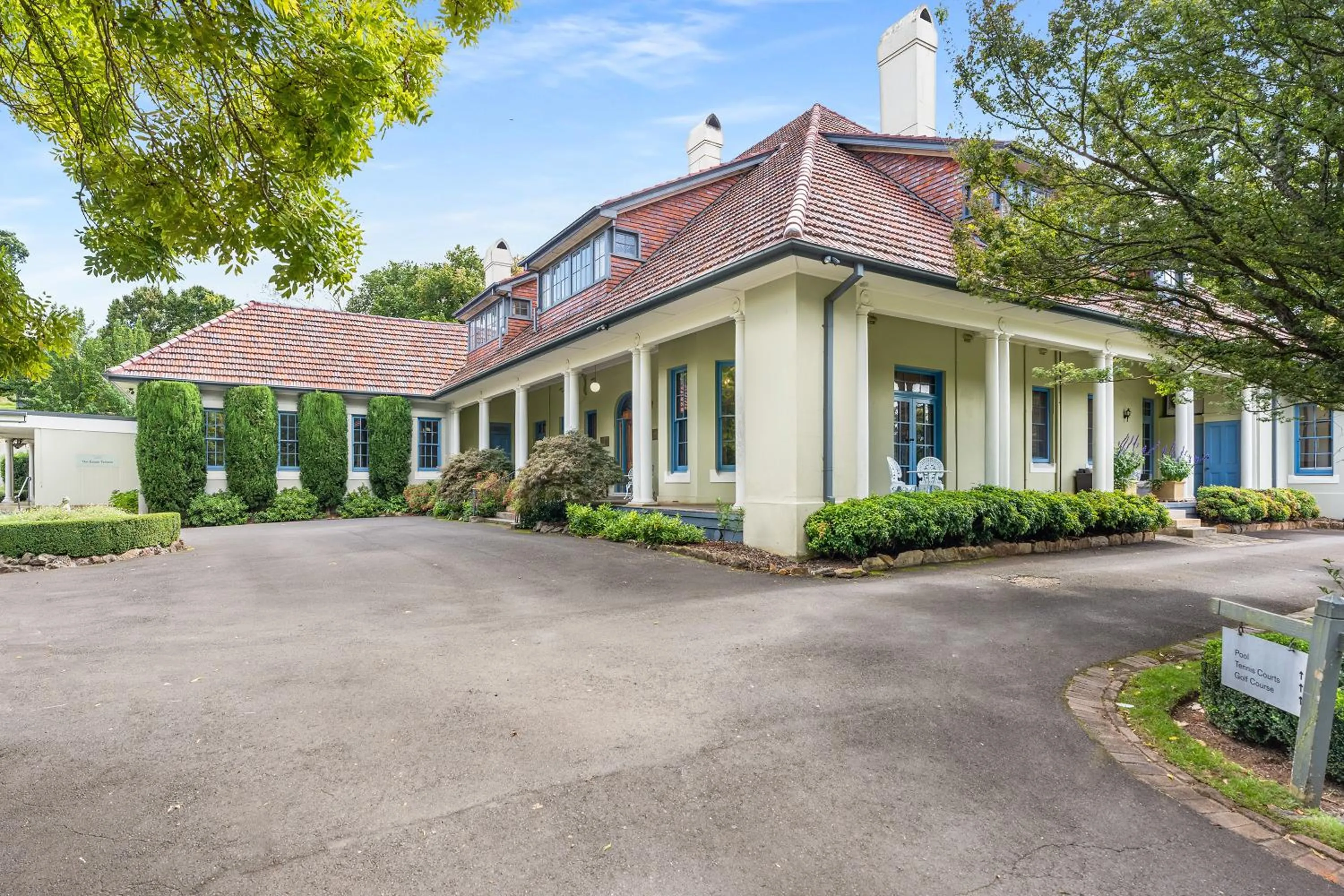 Property building in Peppers Manor House