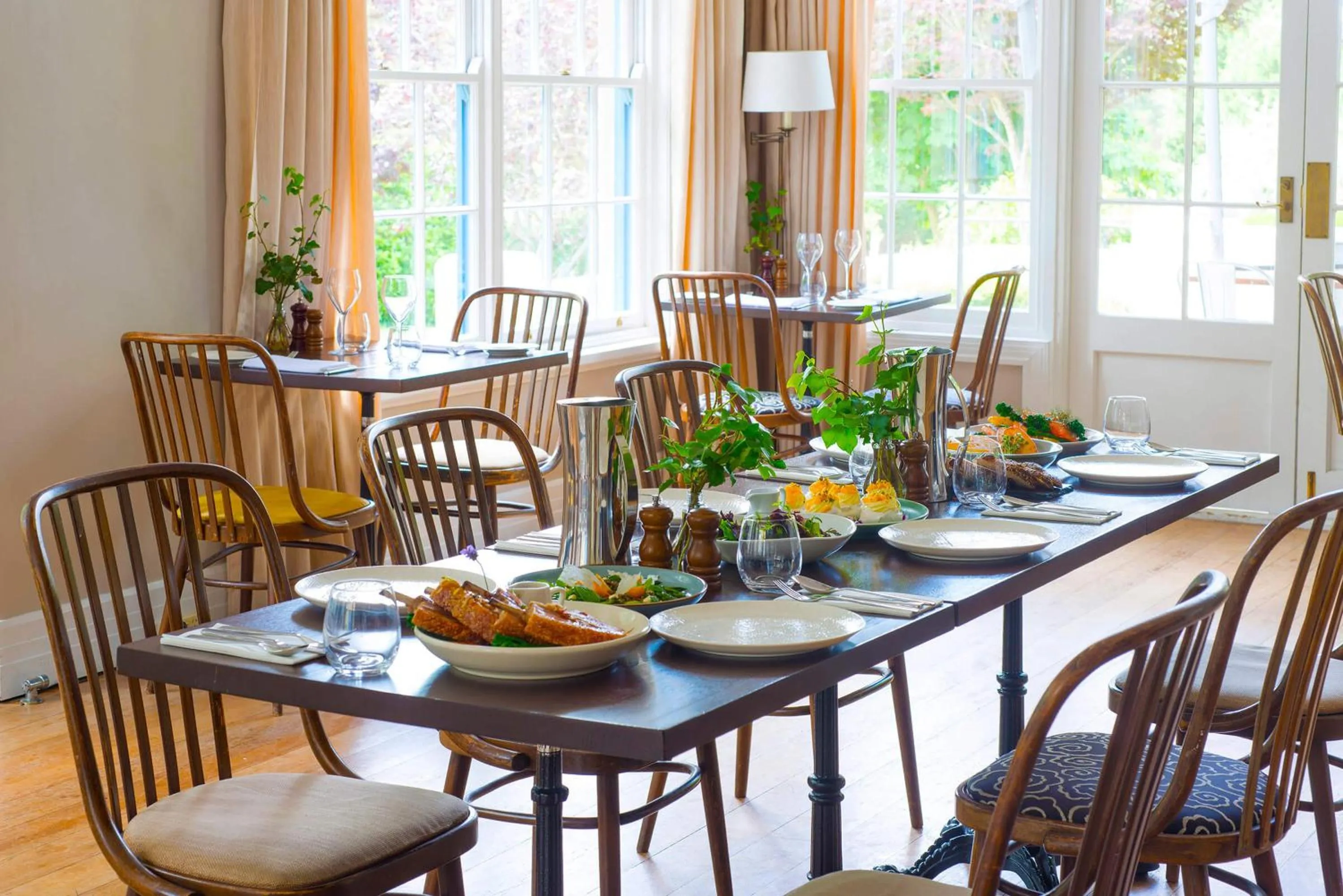 Restaurant/places to eat in Peppers Manor House