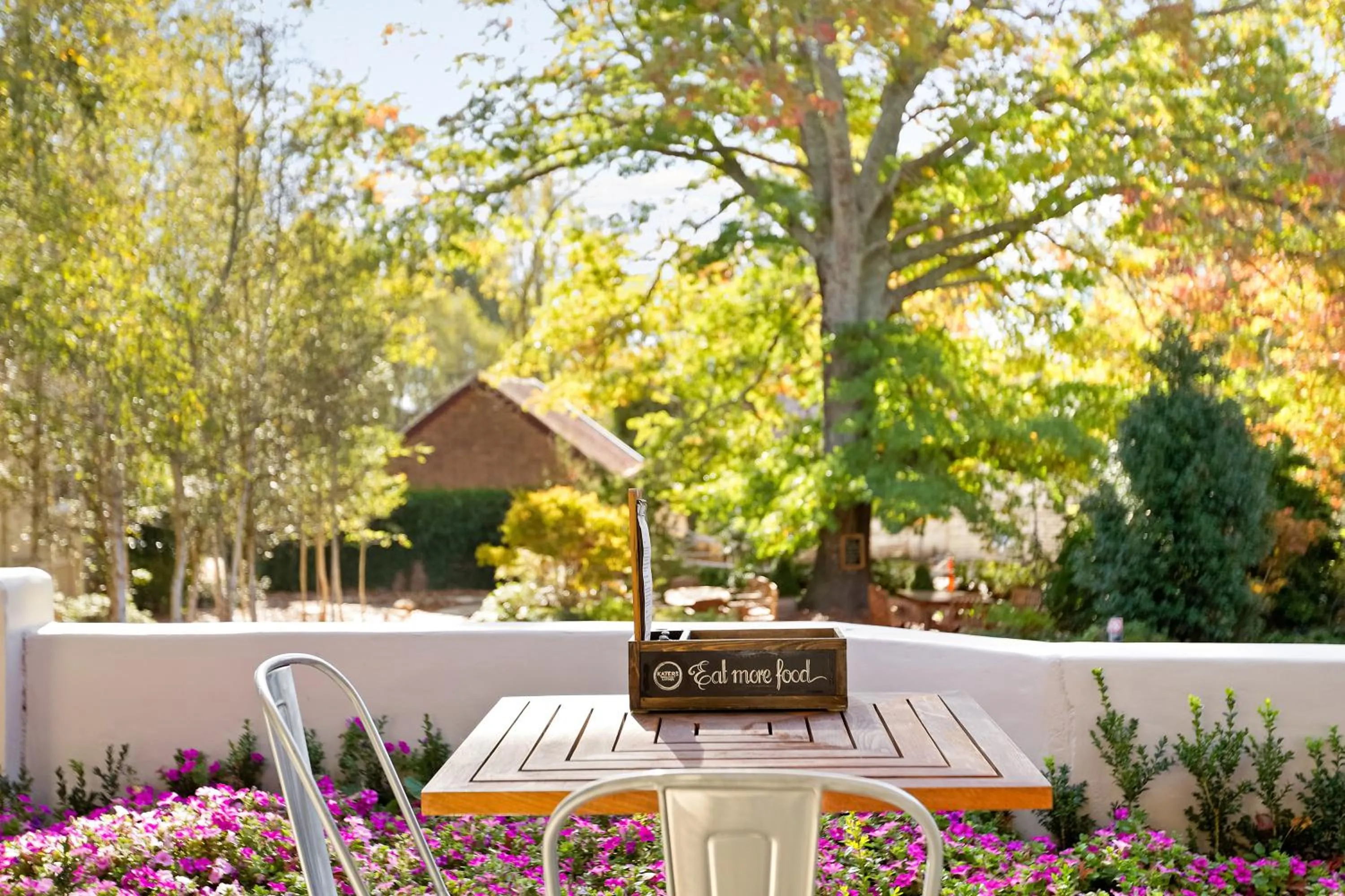 Restaurant/places to eat in Peppers Manor House