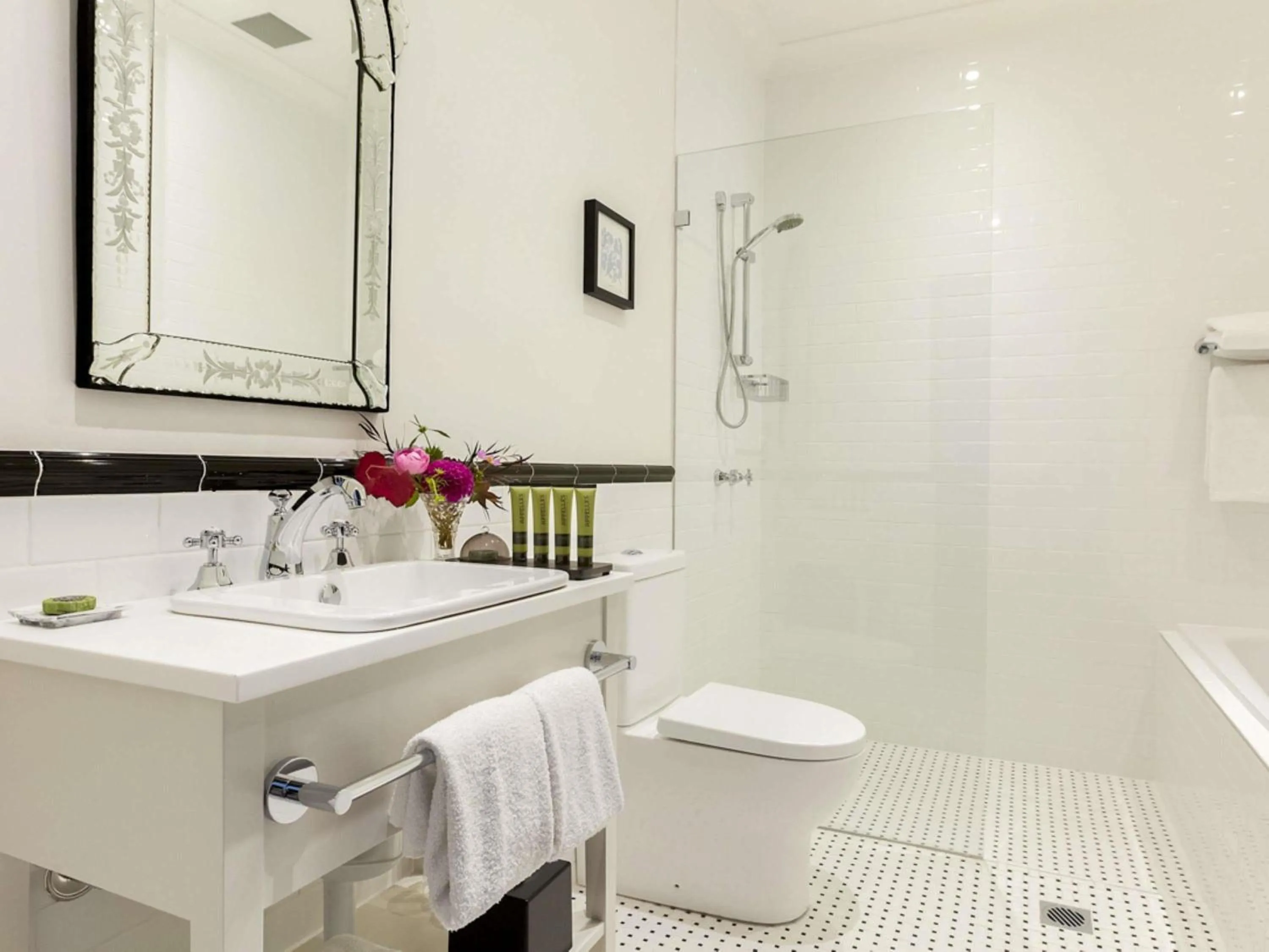 Bedroom in Peppers Manor House