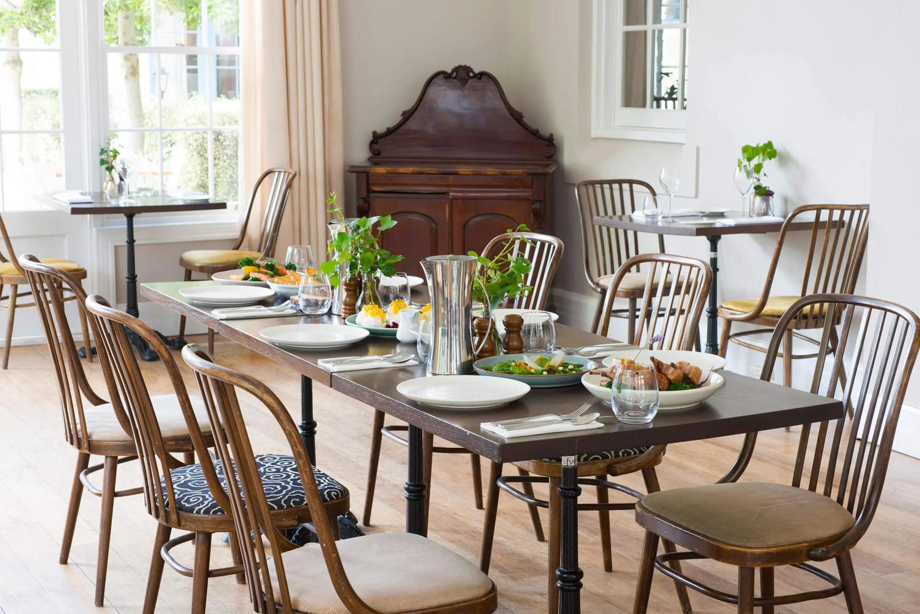 Restaurant/places to eat in Peppers Manor House