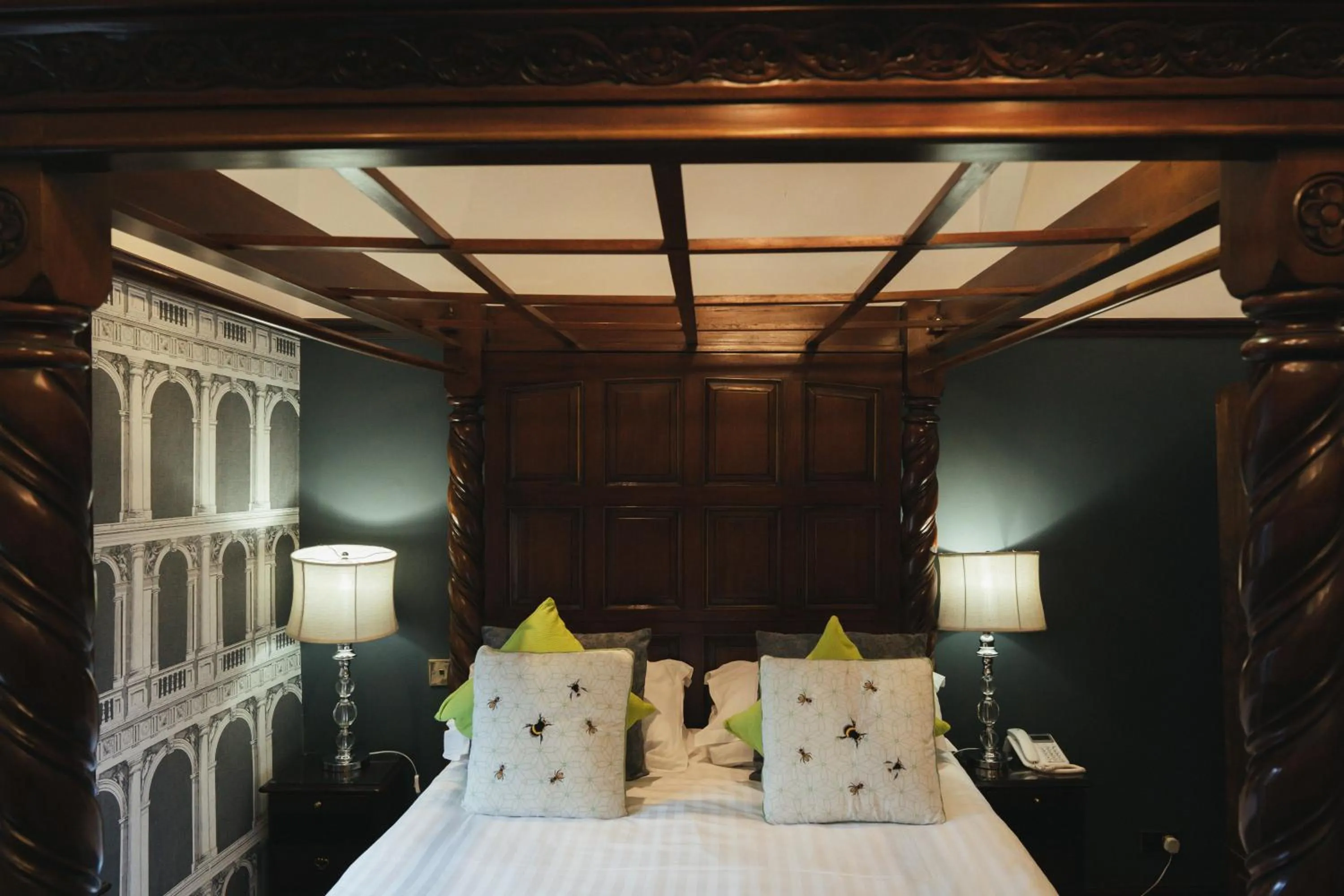 Bed in Broadoaks Boutique Country House