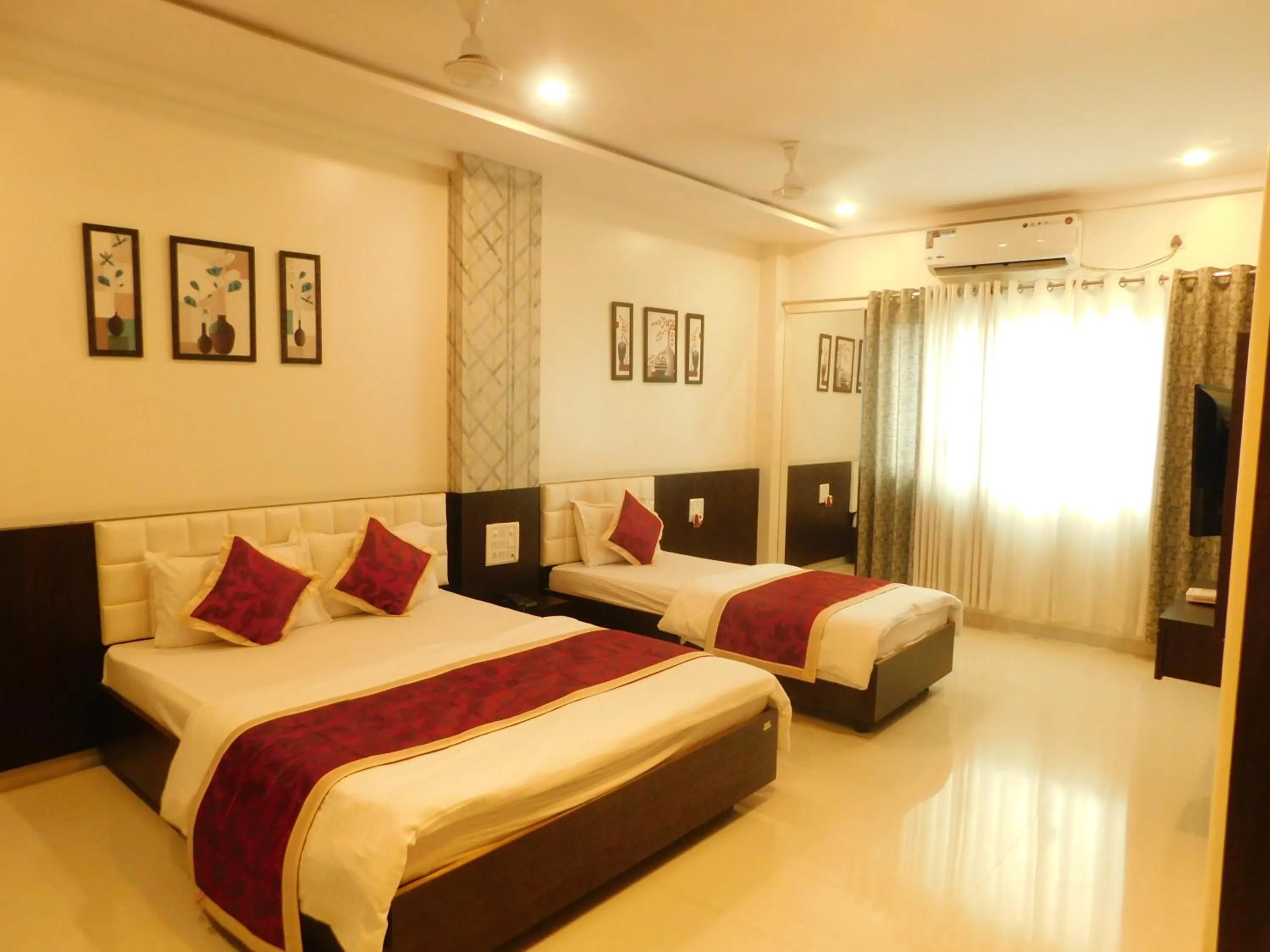 Photo of the whole room, Bed in Hotel Neem Tree