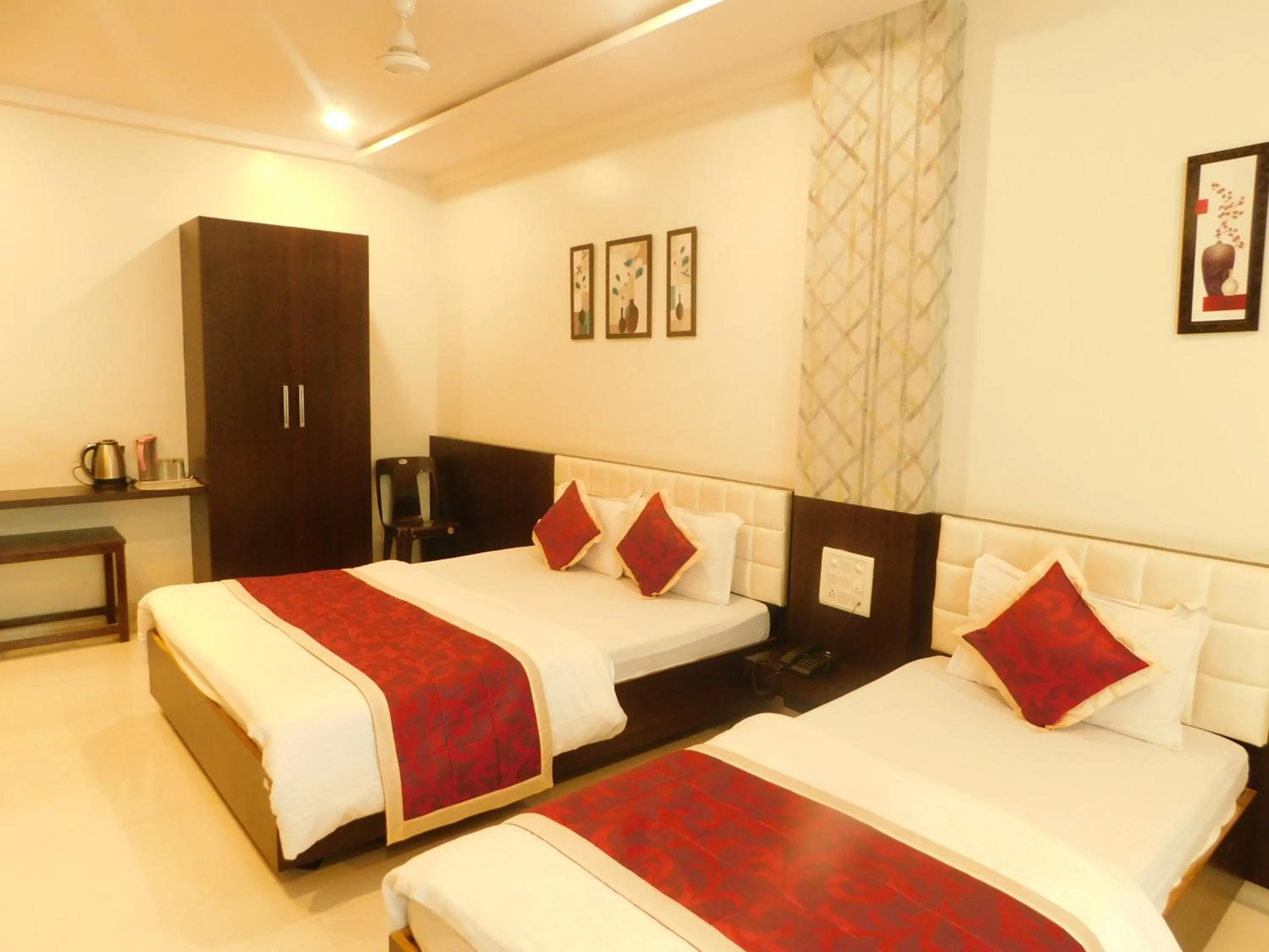 Photo of the whole room, Bed in Hotel Neem Tree