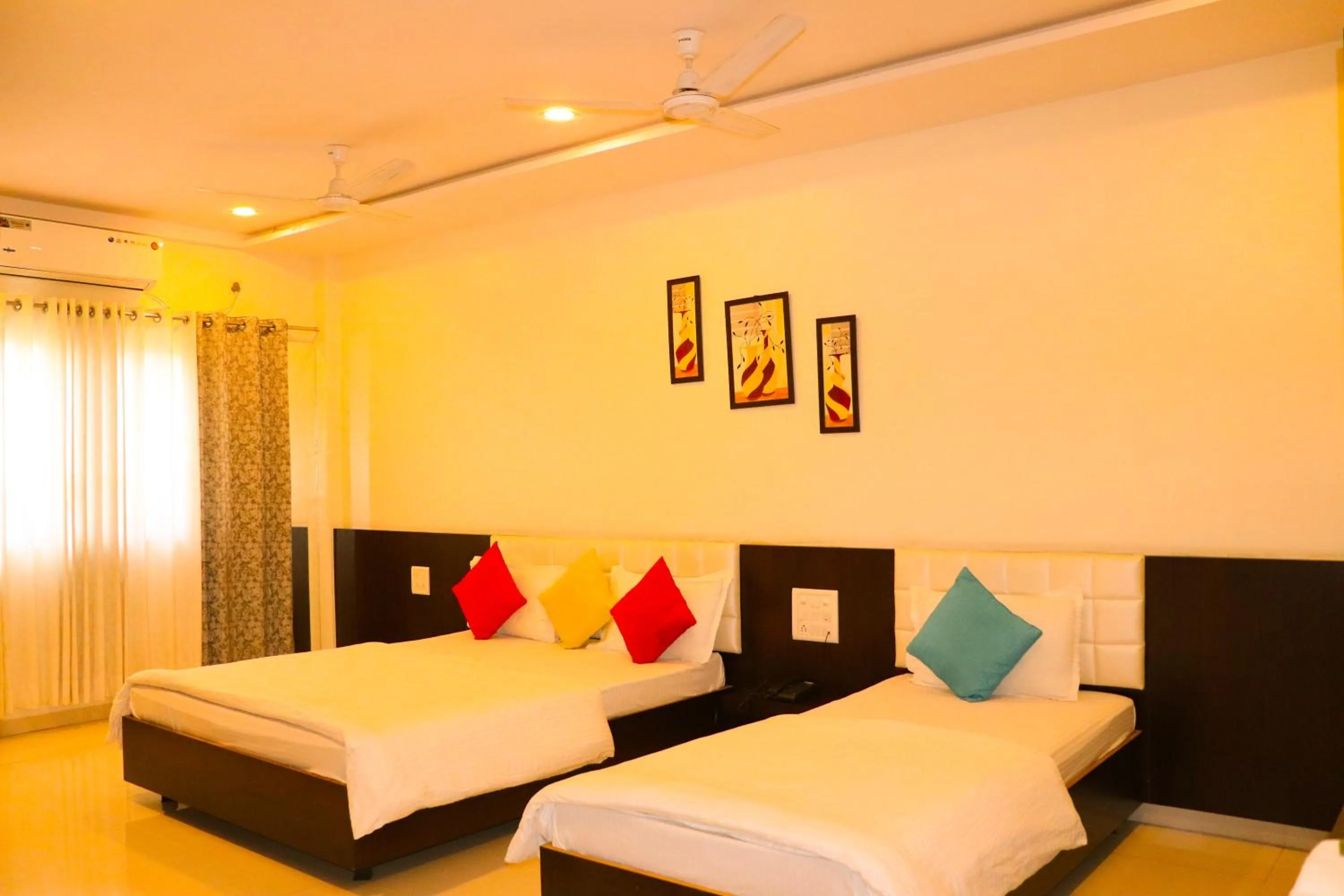 Photo of the whole room, Bed in Hotel Neem Tree