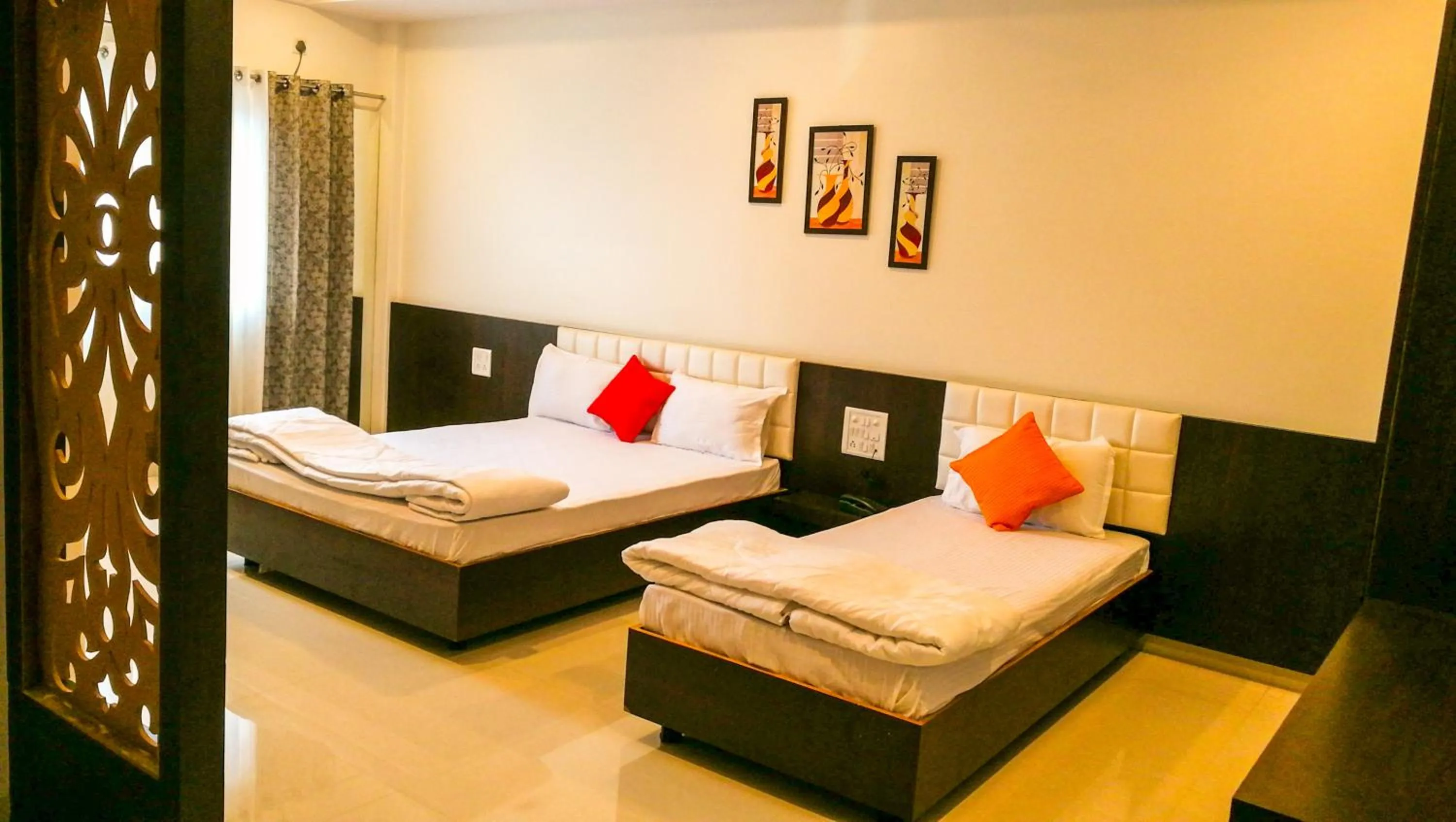 Photo of the whole room, Bed in Hotel Neem Tree