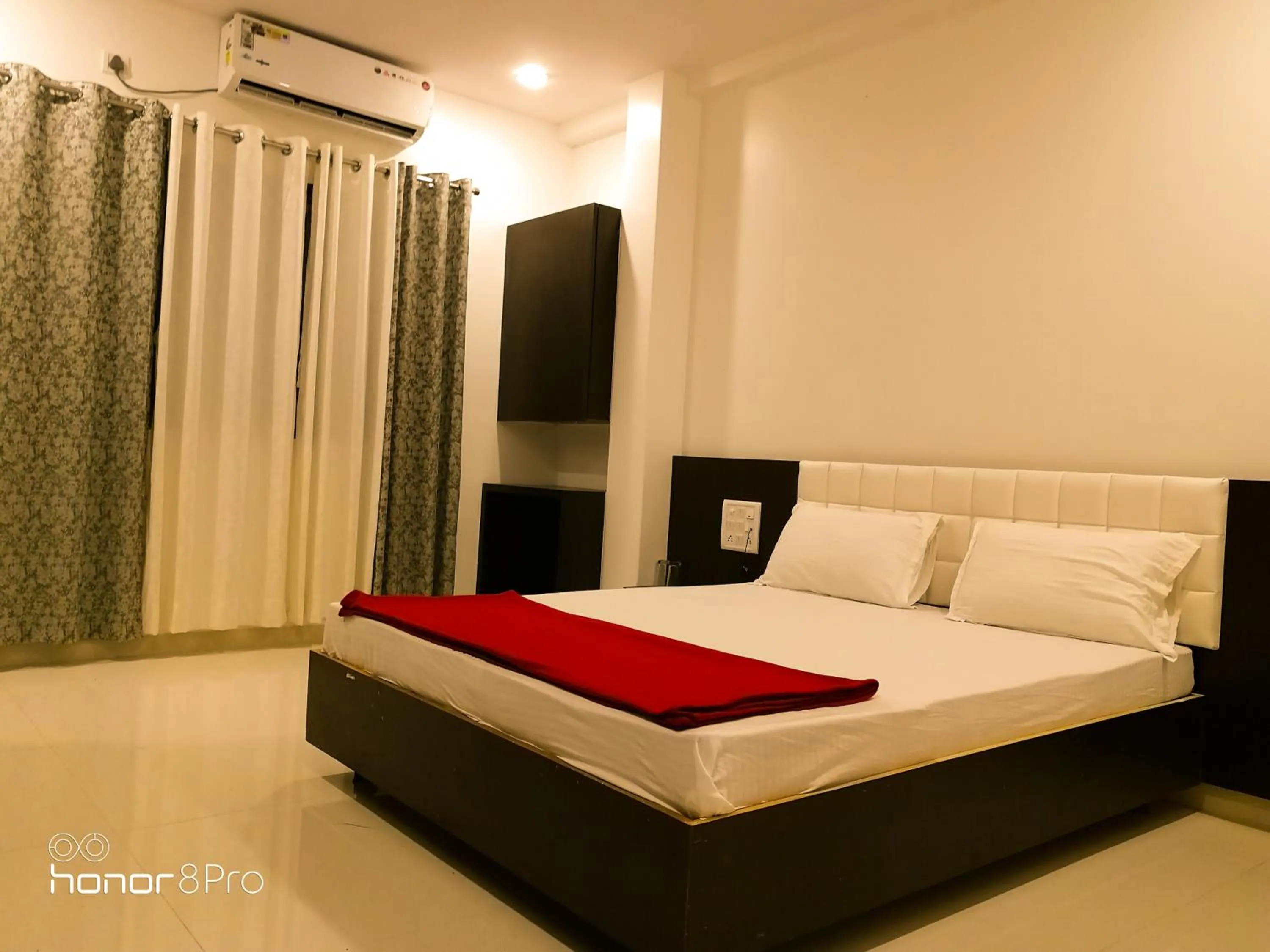 Photo of the whole room, Bed in Hotel Neem Tree