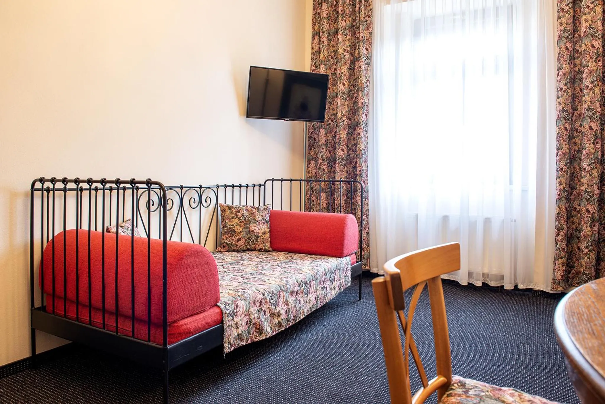 Bed in Residence Hattrick