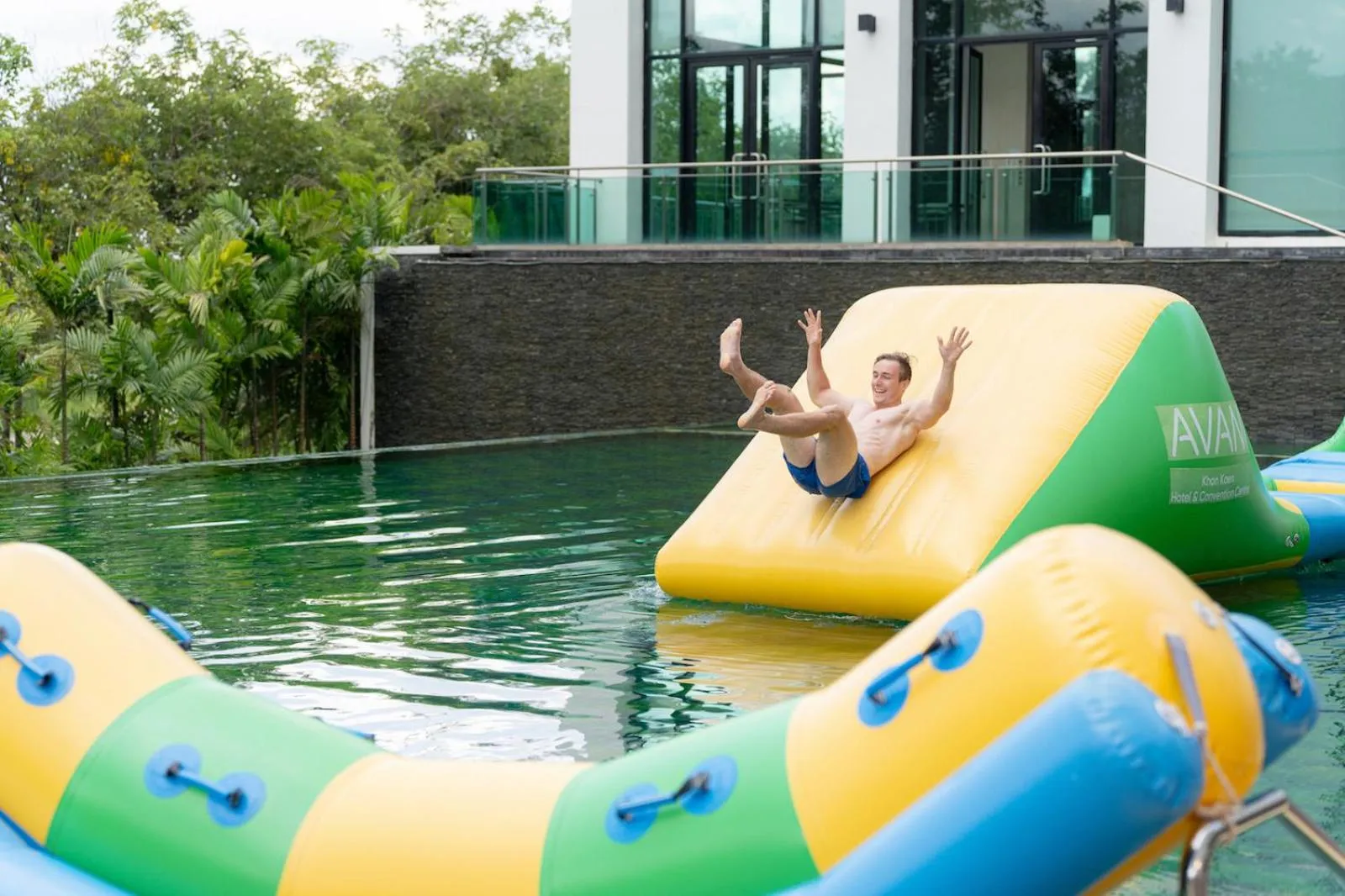 Swimming pool in Avani Khon Kaen Hotel & Convention Centre