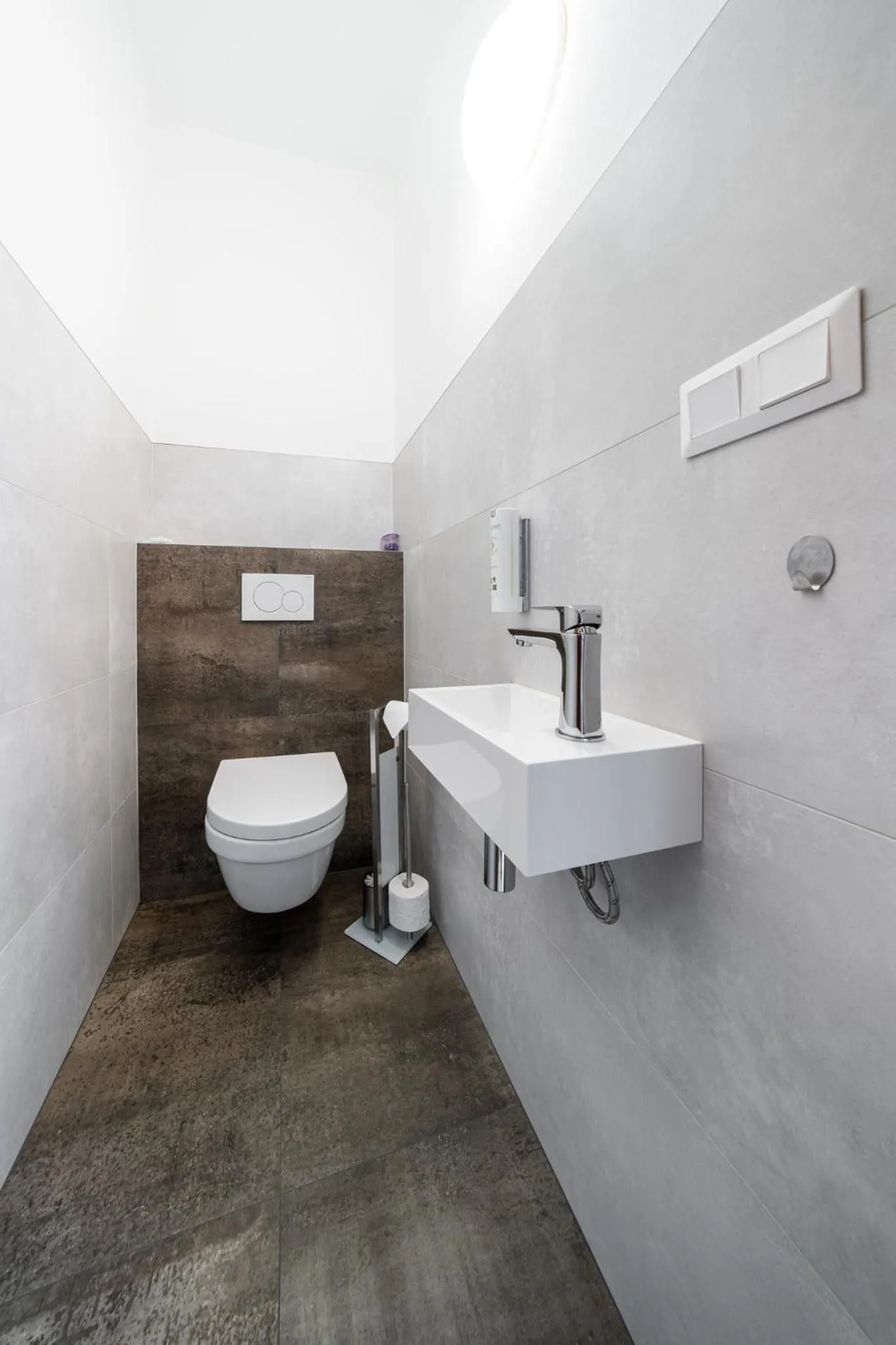 Toilet in April hotel Panorama