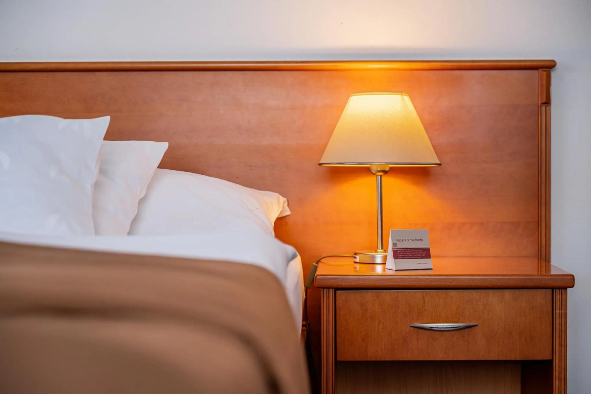 Bed in April hotel Panorama