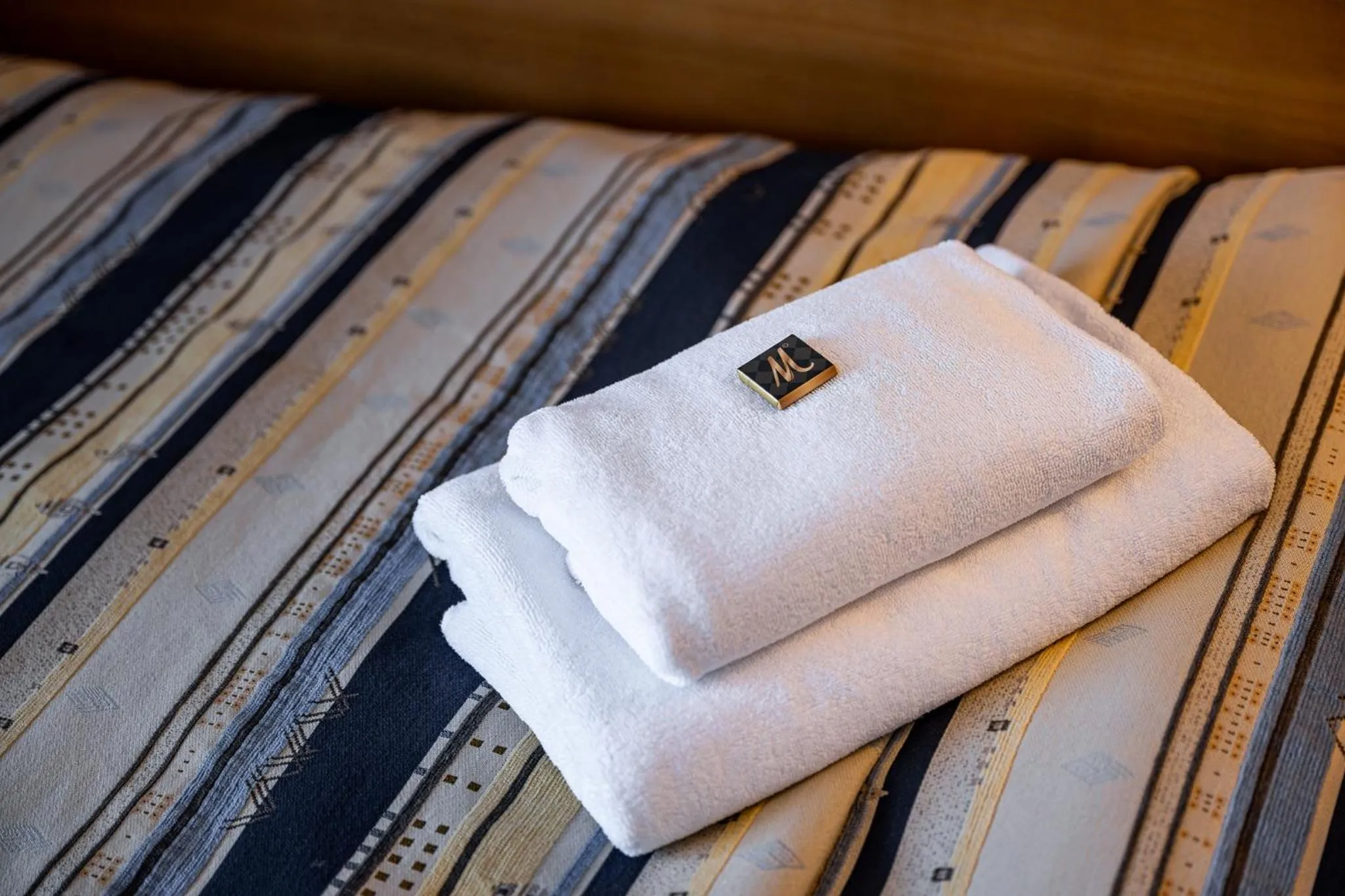 April hotel Panorama