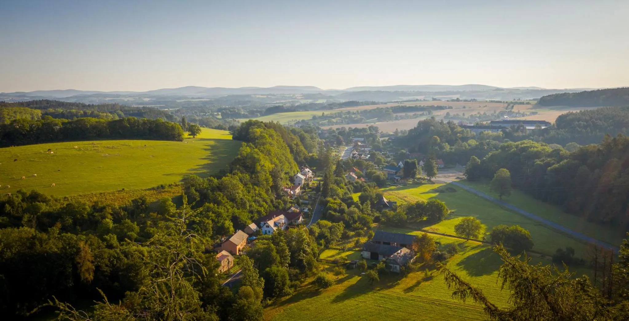 April hotel Panorama